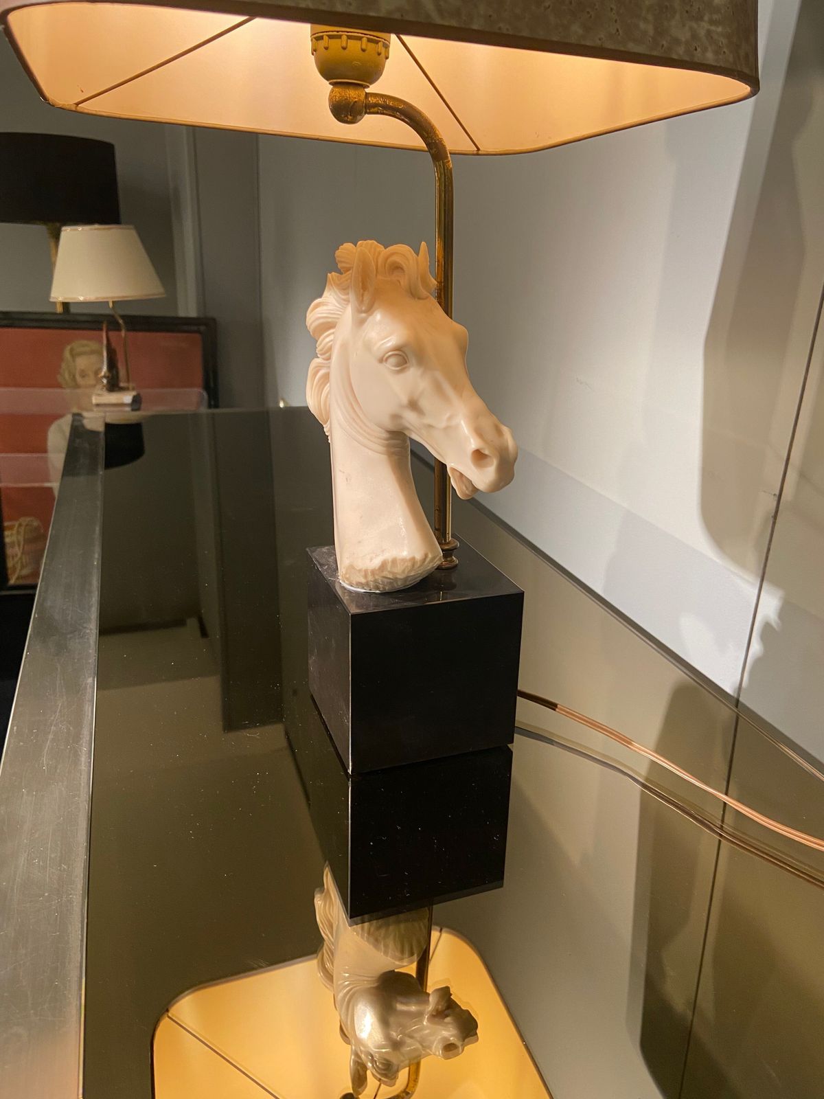 Vintage Neo Classic Style Lamp In Resin And Golden Lampshade photo 230.0