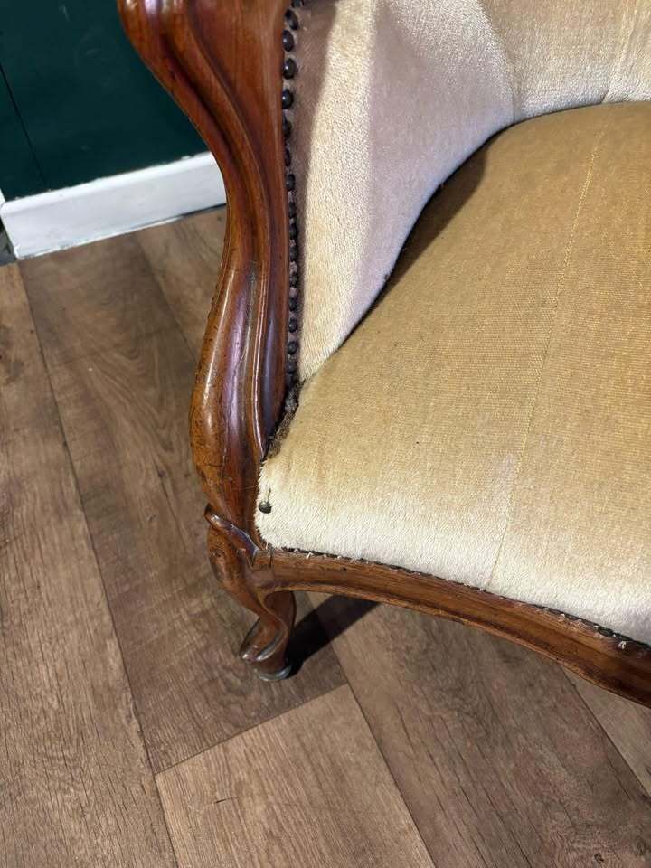 1200.0 Victorian Mahogany Framed Sofa photo