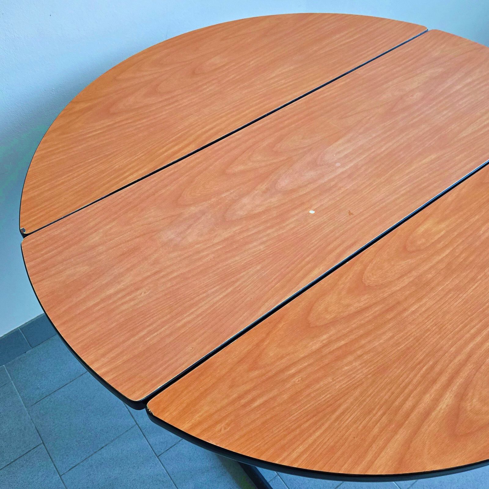 Vintage 1950s Formica 50s Retro Zazou Extendable Folding Round Dining Table photo vintage