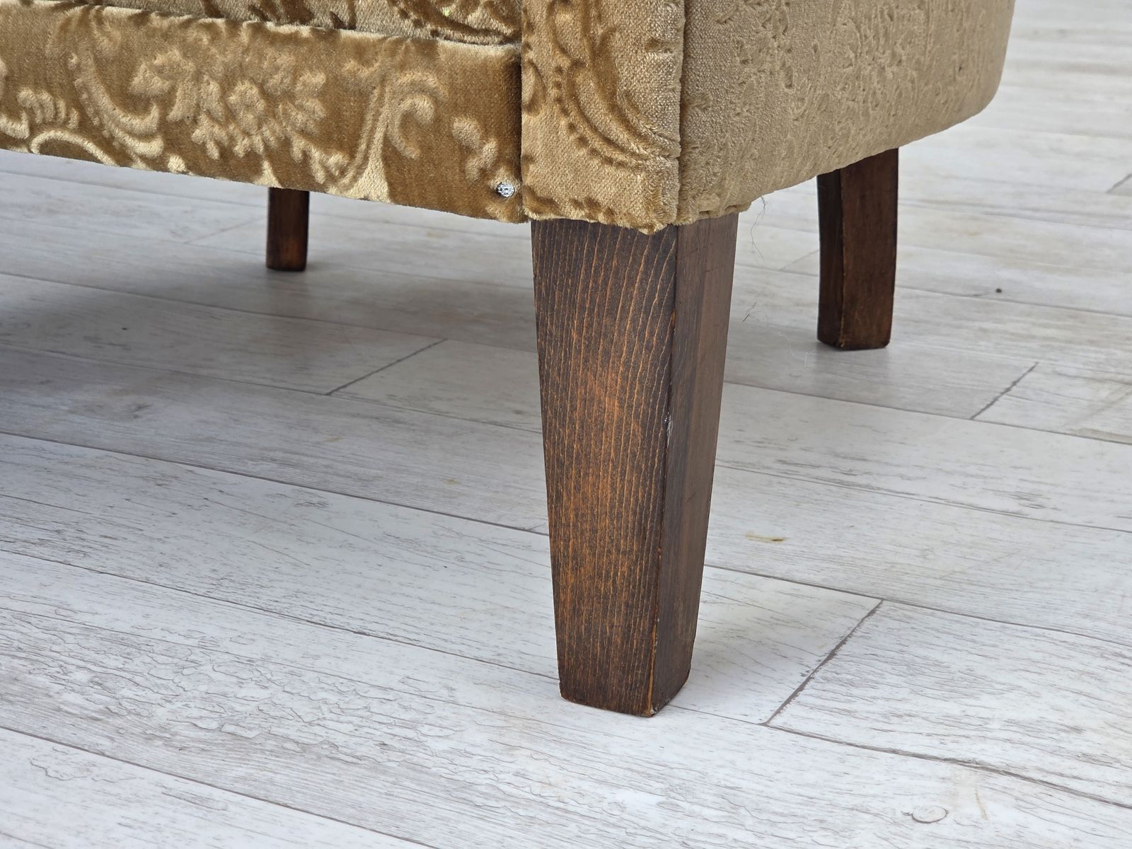 Jaren 1960, Deense Vintage Fauteuil, Groen Meubelvelours, Essenhout Poten. photo 1250.0