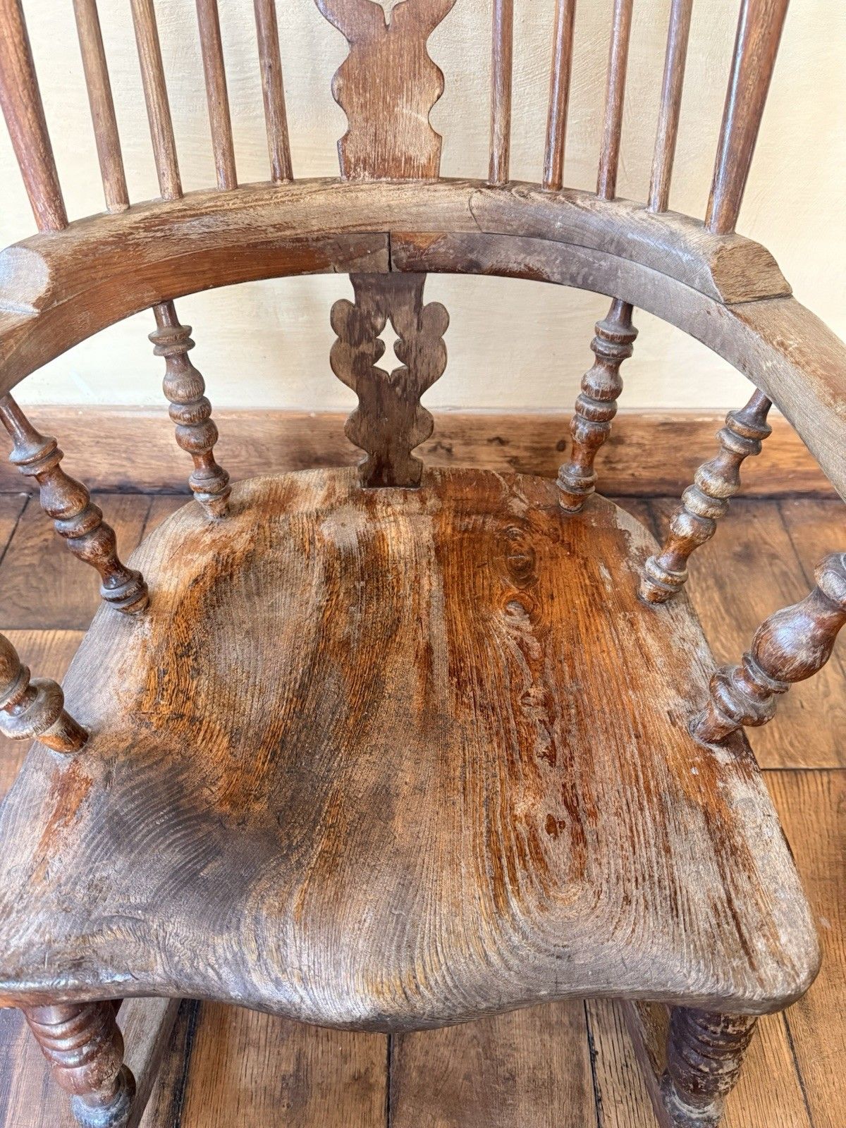 English Original Antique Rustic Farmhouse Rocking Bobbin Armchair Windsor Chair photo vintage