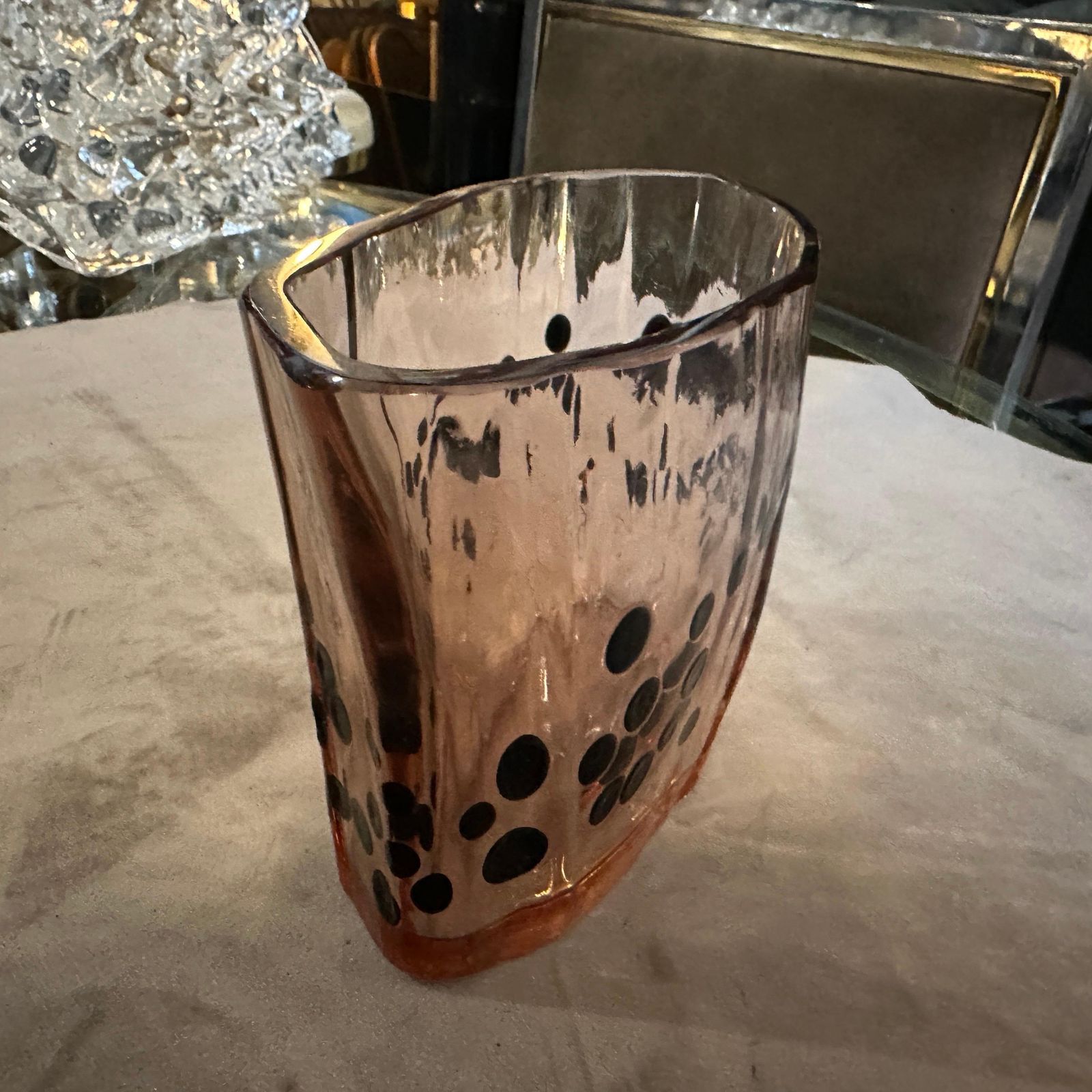 photo vinterior 1960s Modern Purple And Black Murano Glass Vase By Fulvio Bianconi For Venini