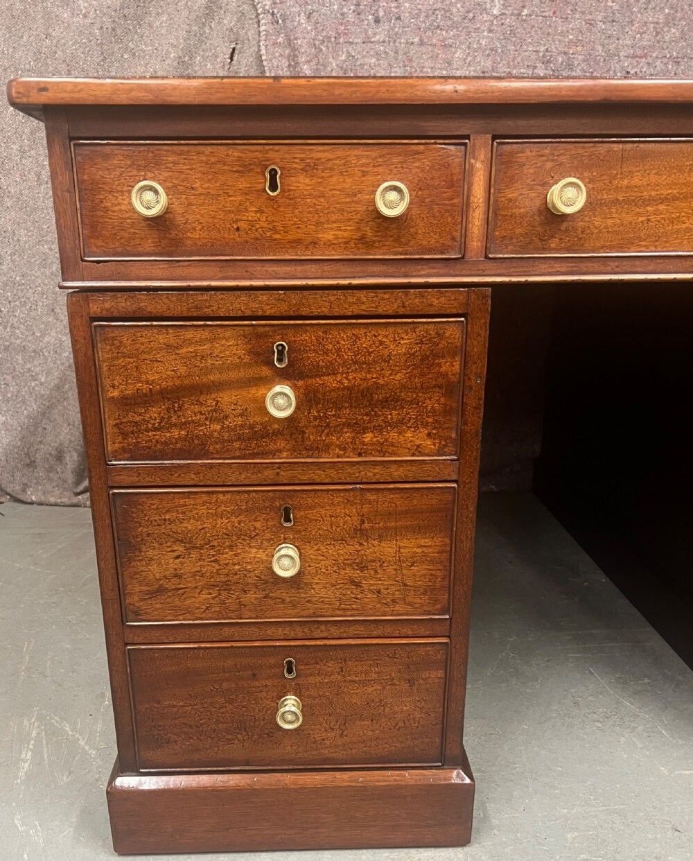 George III Mahogany 18 Drawer Partner's Desk photo vinterior