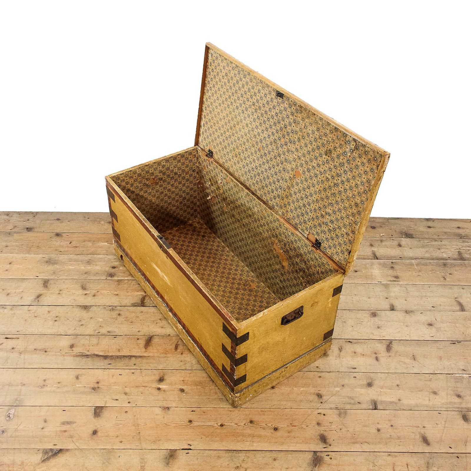 Antique Victorian Pine Trunk | Antique Furniture | Antique Trunk | Antique Storage | Pine Trunks | Blanket photo vinterior