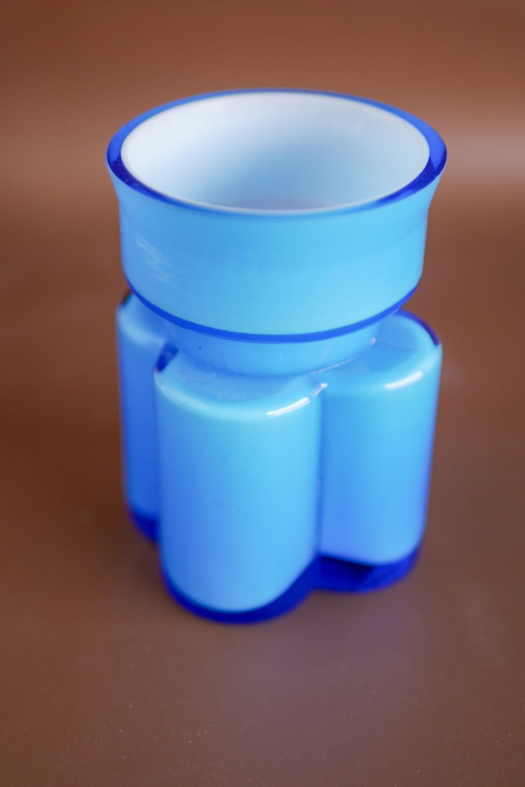 Mid Century Modern Scandinavisch Kunstglas, Kleine Vaas Van Po Ström Voor Alsterfors, Zweden photo for sale