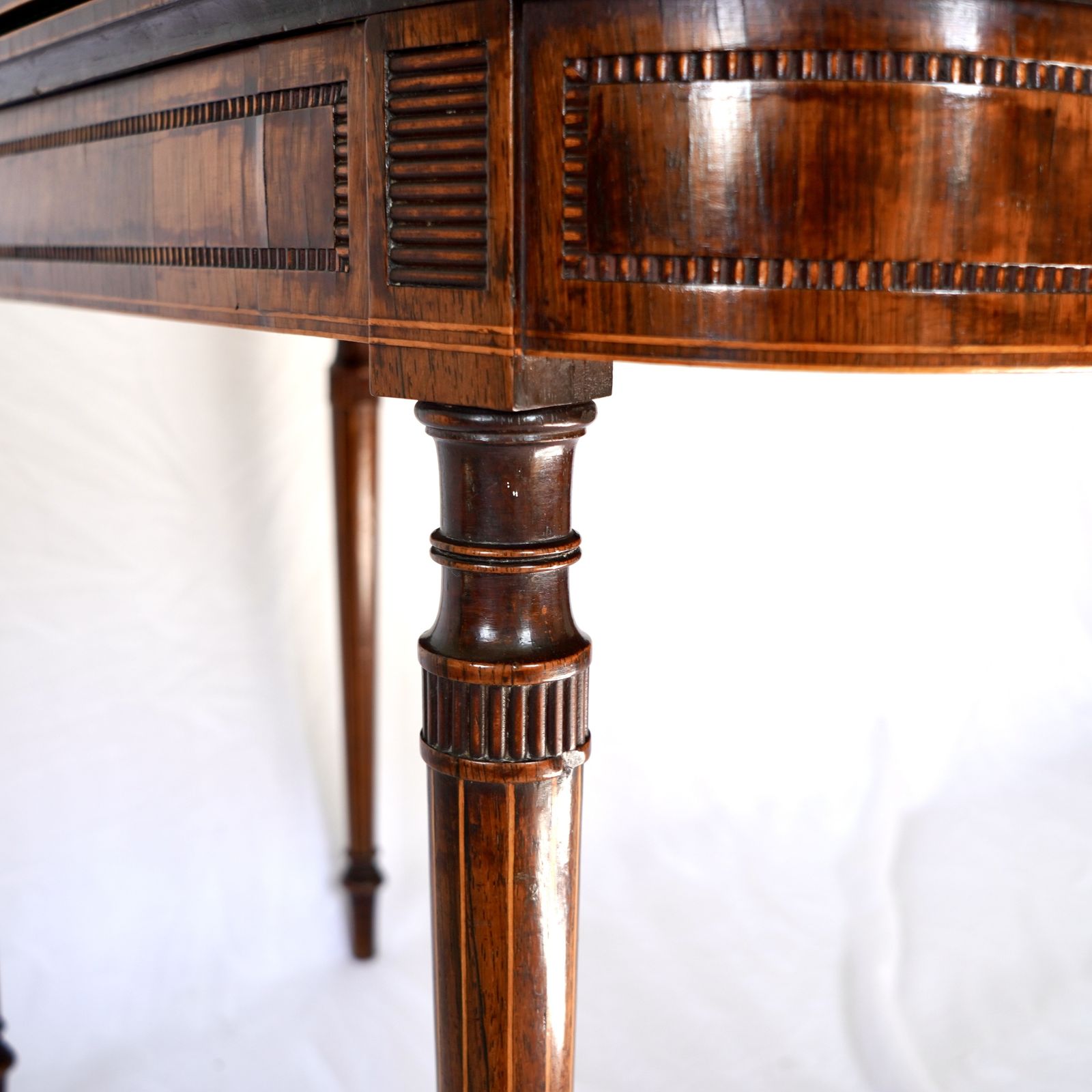 795.0 Regency Rosewood And Burr Yew Crossbanded Card Table photo