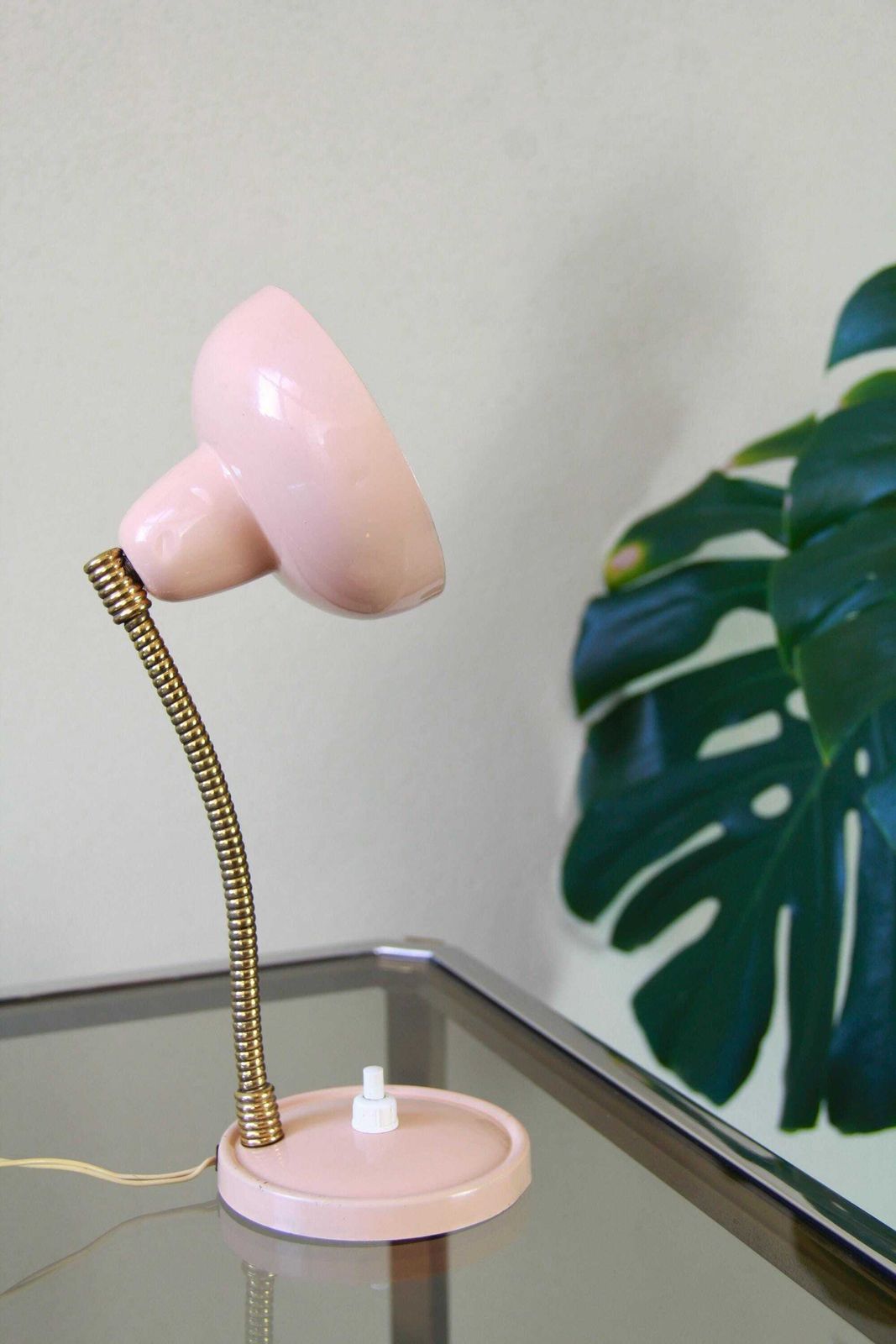 Rosita, Mid Century Industrial Pink Desk Lamp By F.A.L.C.A, Italy, 1960s photo vinterior