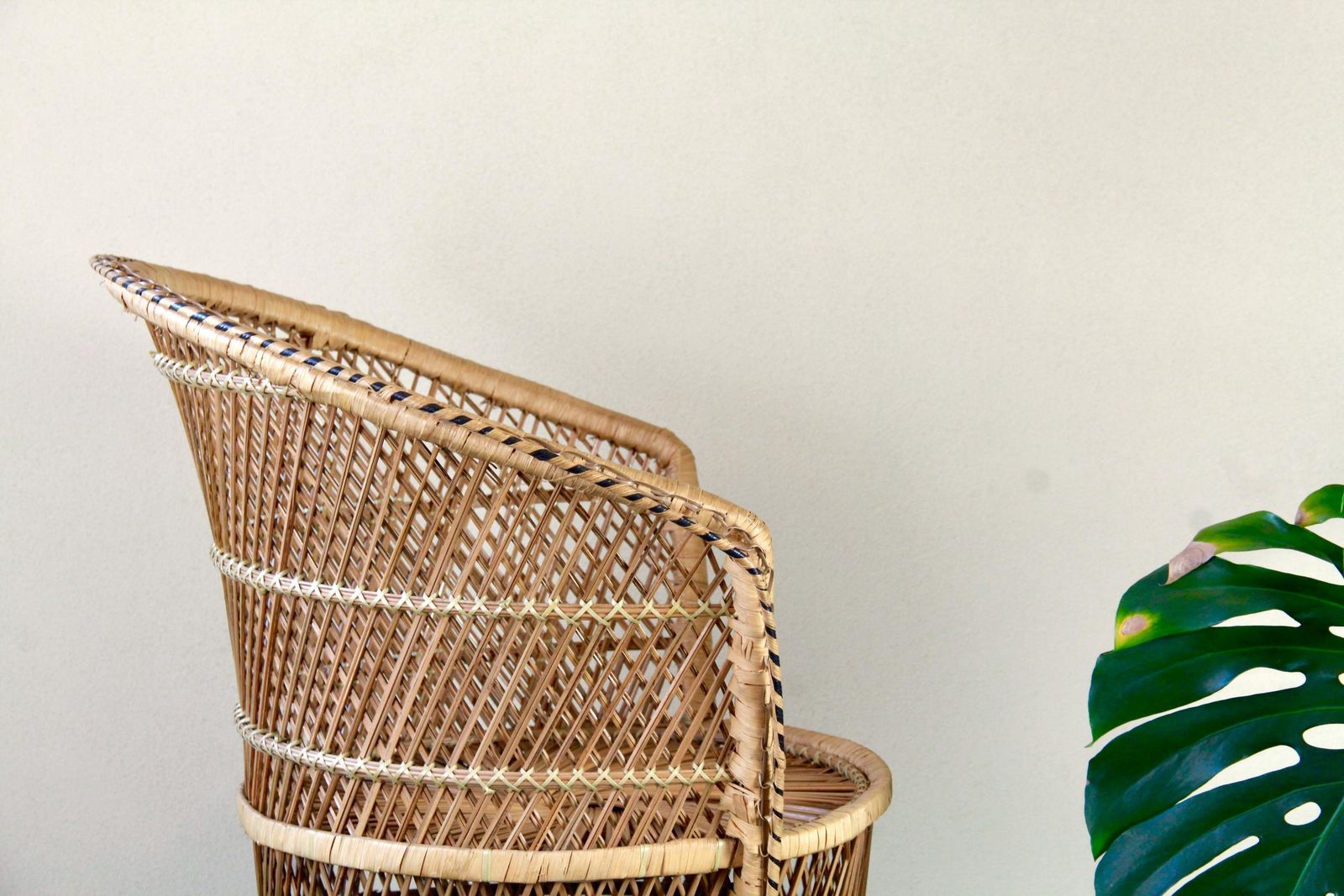 Pavoncina, Vintage Boho Wicker And Bamboo Peacock Adult Chair, Italy, 1980s photo vintage