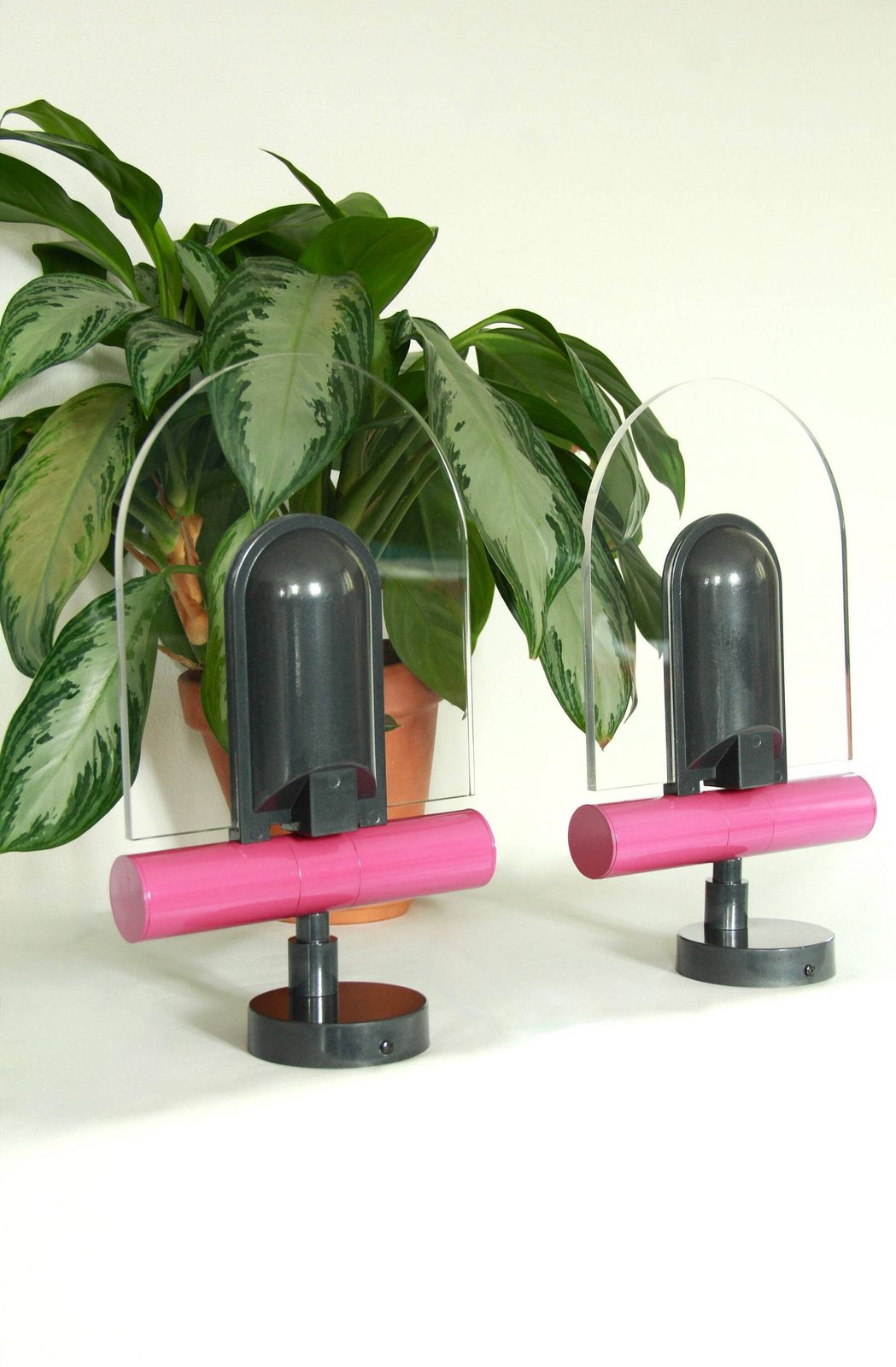 Flap, Vintage Postmodern Wall Lamps / Sconces In Memphis / Sottsass Style By Bilumen, Italy, 1990 photo vinterior