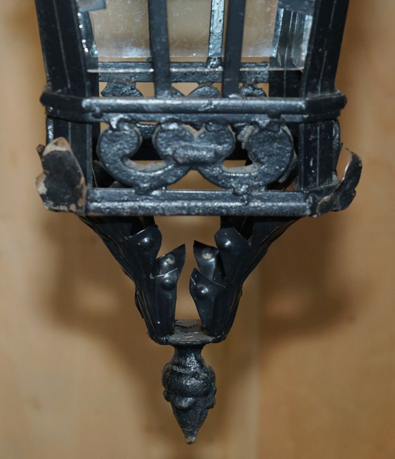 photo vinterior Fine Pair Of Extra Large 20th Century French Parisian Art Deco Hanging Lanterns