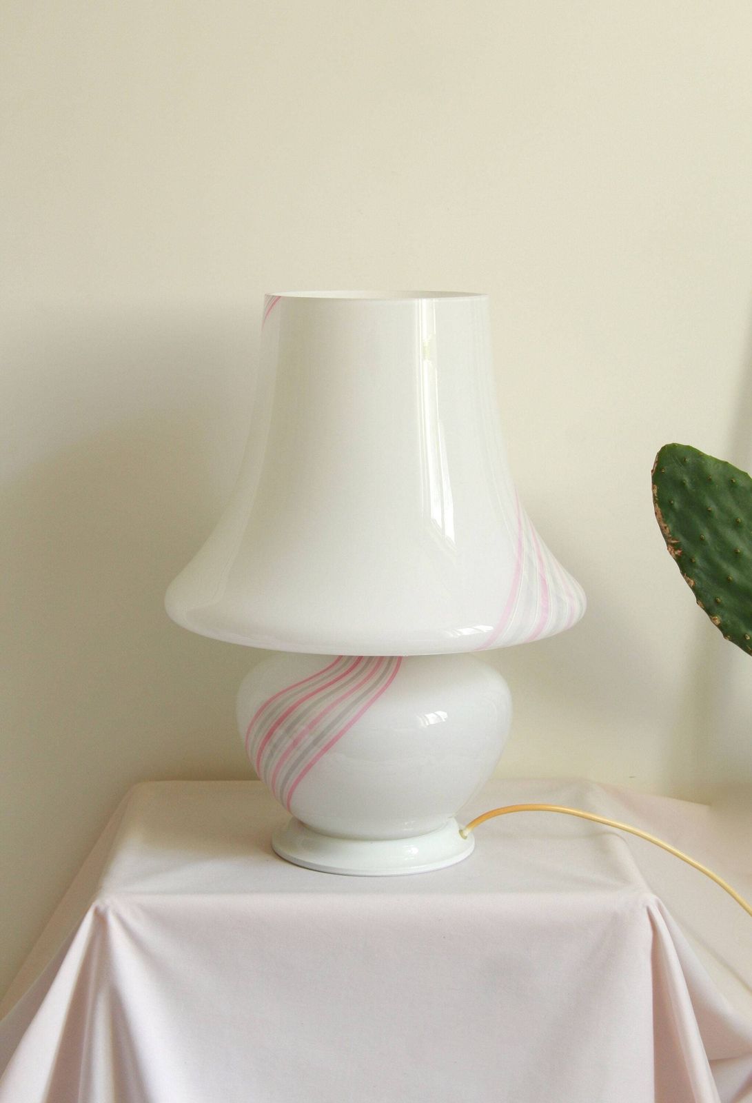 Campana, Original Xxl Vintage Pink Swirl Murano Mushroom Lamp, Italy, 1970s photo furniture