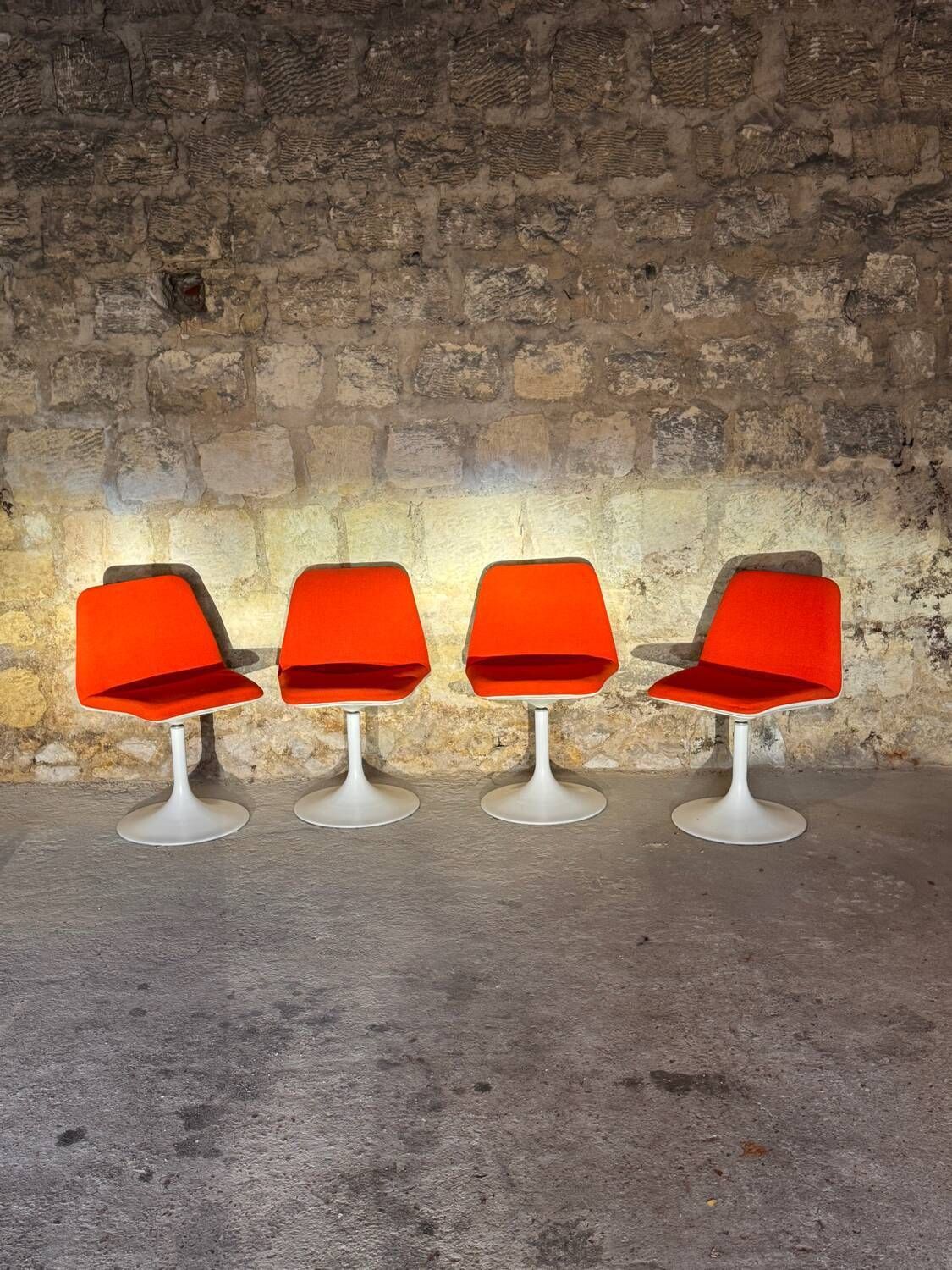 4 Tulip Chairs   Börje Johanson photo 583.0