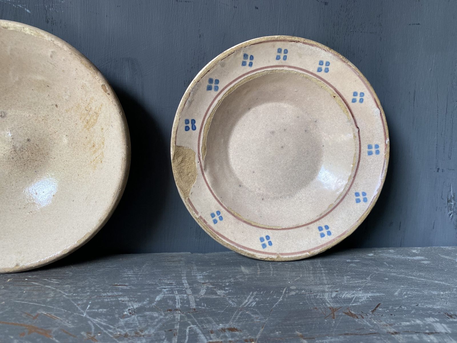Three Little Ceramic Plates From Puglia, (Circa 1880) photo furniture