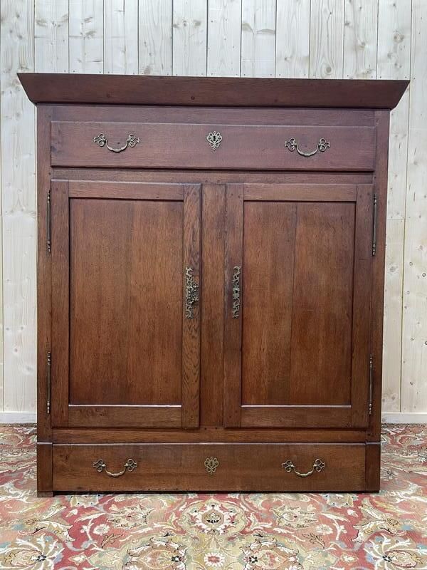 Armoire Basse En Chêne Massif, 1800s