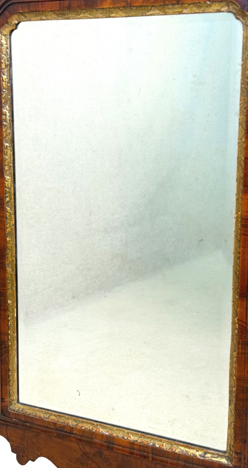 George II Walnut & Gilt Wall Mirror (England, Circa 1730) photo vinterior