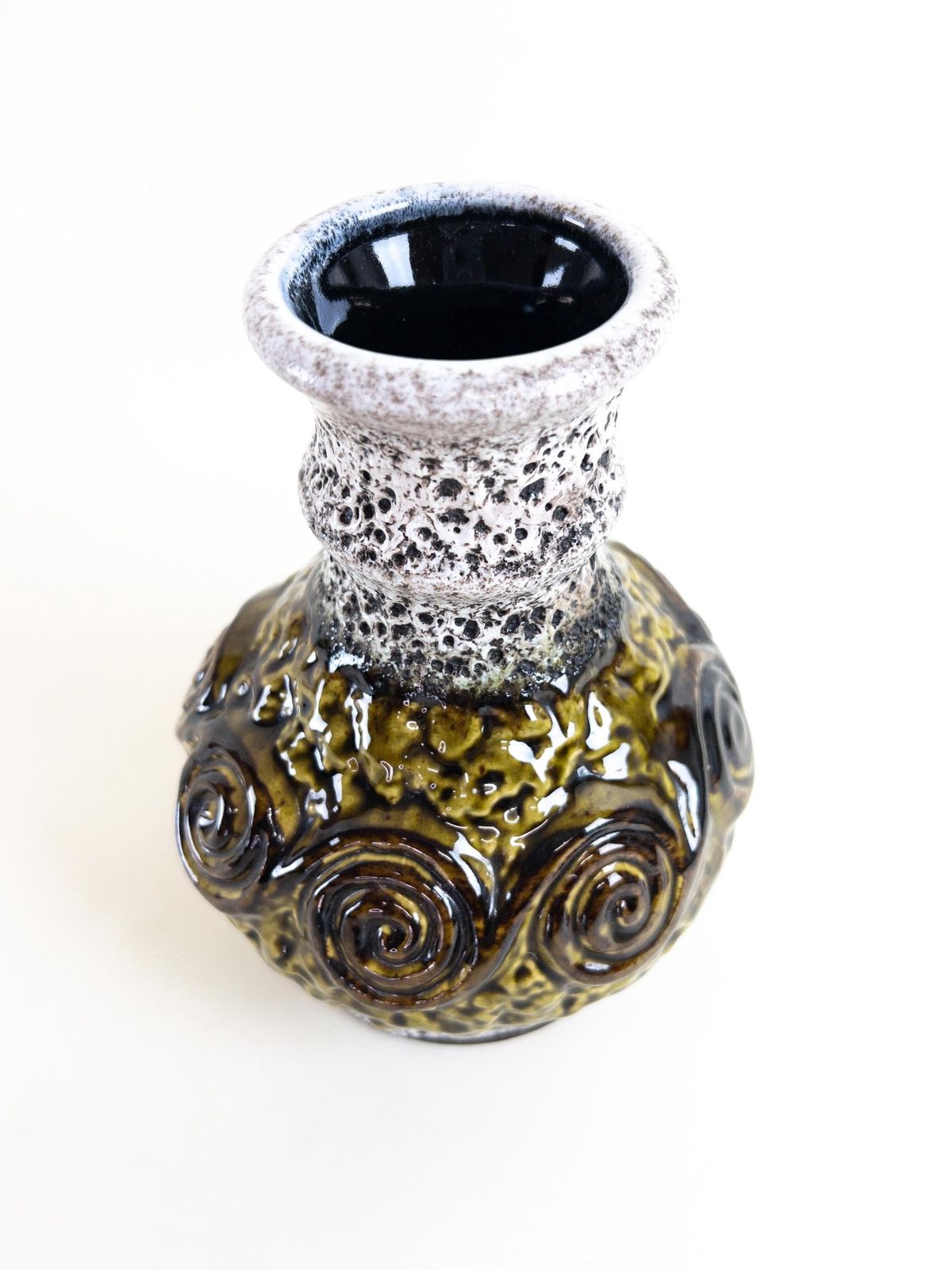 ü Keramik Fat Lava Vase   Uebelacker West German Pottery Vase   Black And White Fat Lava With Green Swirl Design   Form 1357 18 photo buy