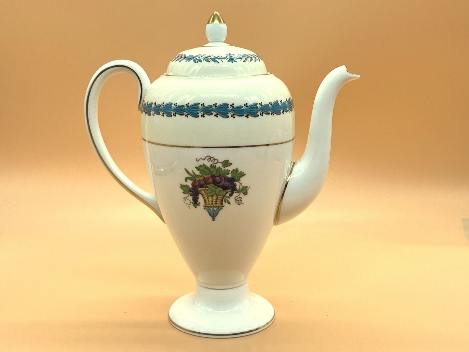 Vintage Wedgwood China Appledore Design 1.25 Pint Capacity Coffee Pot. W3257. photo furniture