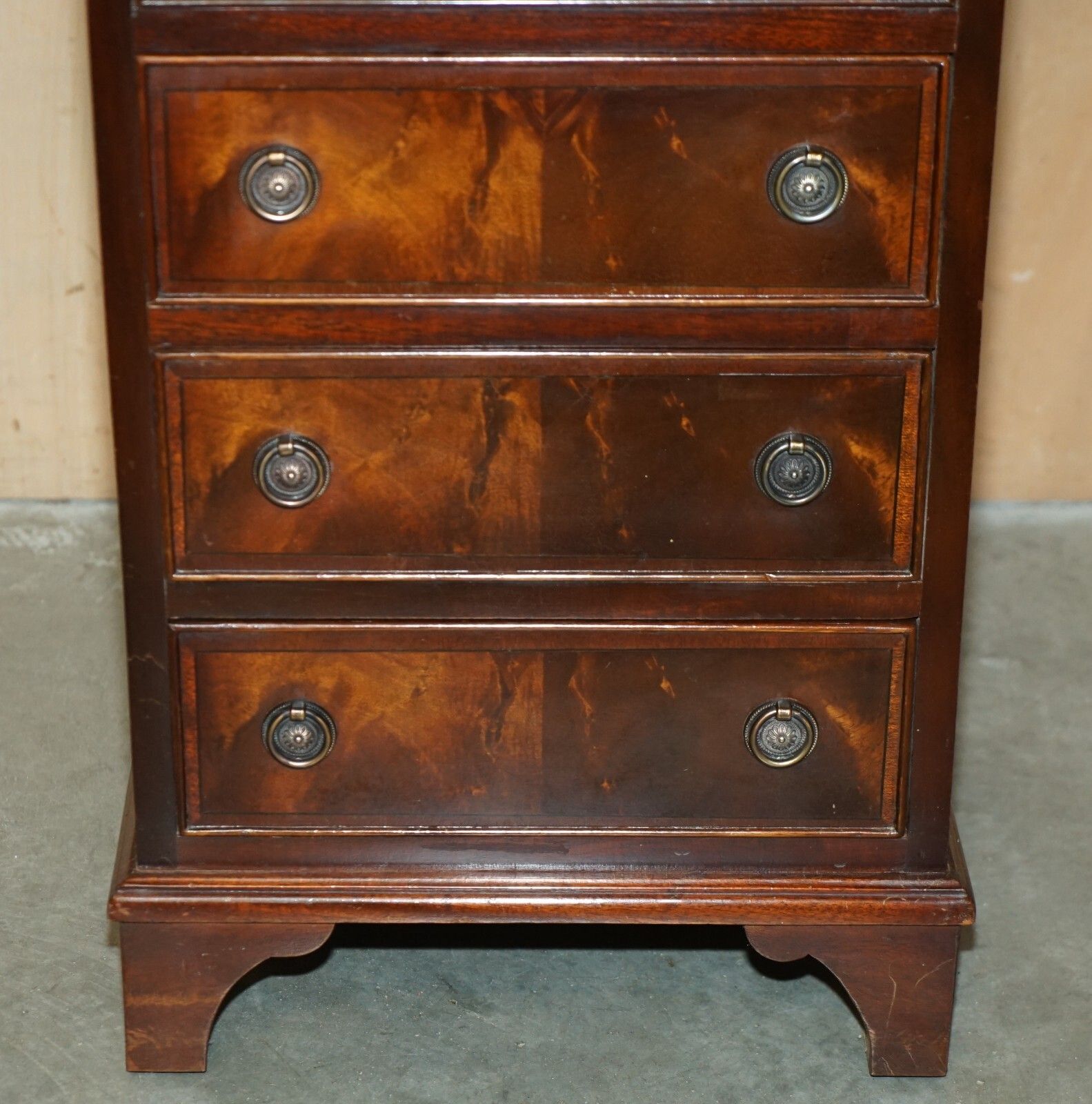 Pair Of Restored French Polished Flamed Mahogany Side Table Chest Of Drawers photo vinterior