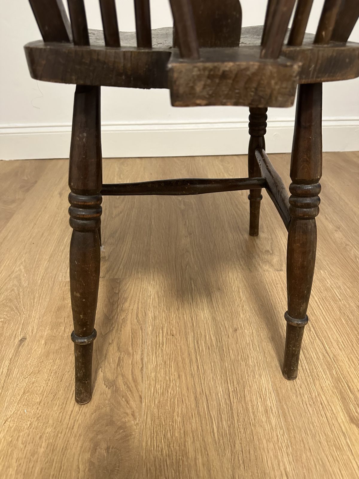 Early 19th Century Elm Wheelback Windsor Chair | English Antique photo Furniture