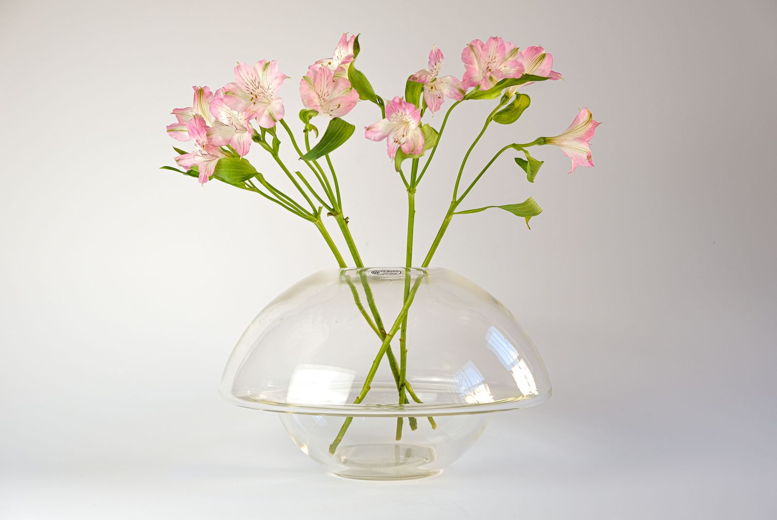 Mario Pinzoni Seguso Vetri D'arte Murano Glass Vessel Vase, Italy C.1980s photo for sale