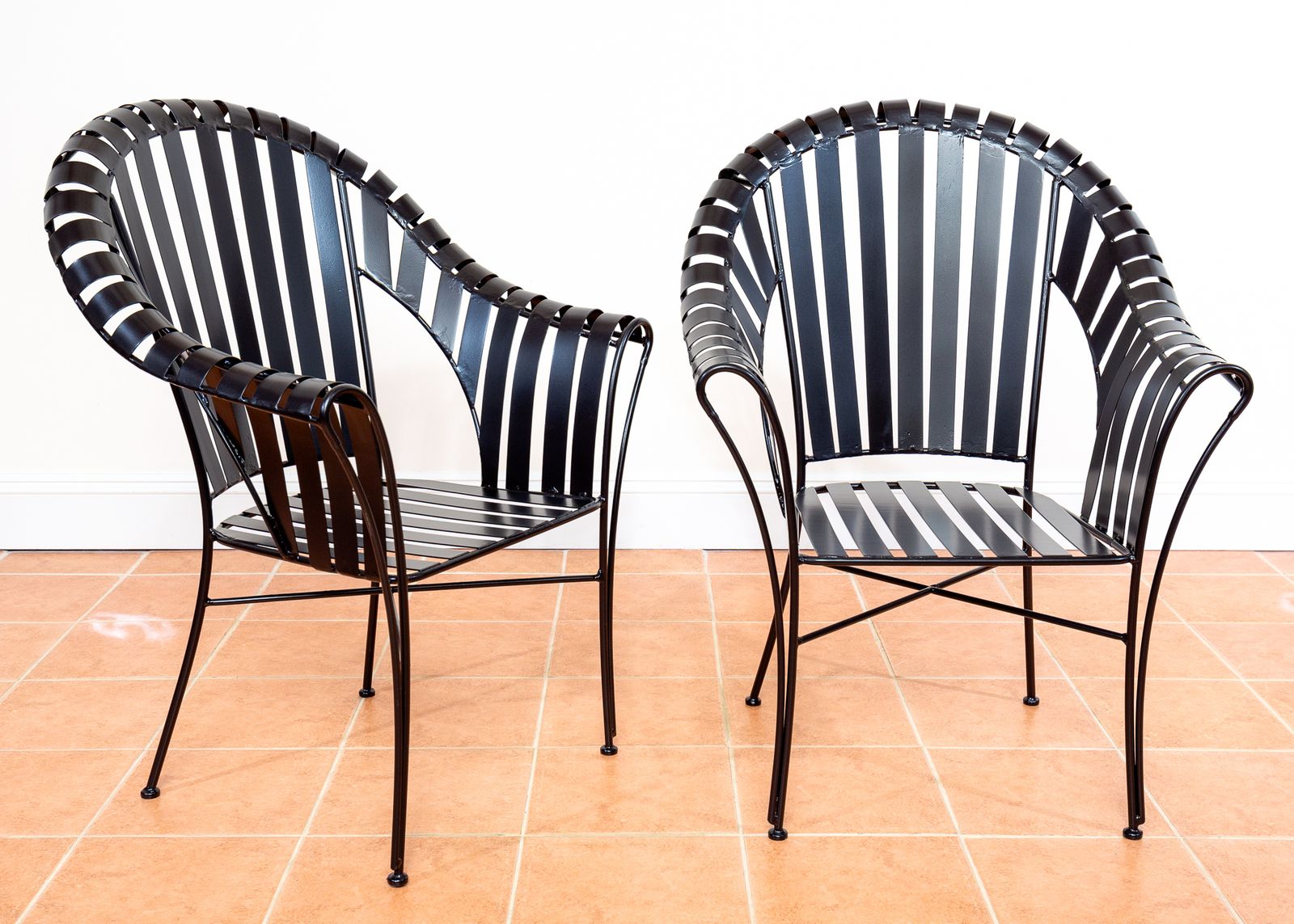 Modernist Iron Strap Garden Armchairs Pair Sculptural Brutalist 1980s Mcm Patio Outdoors Outside  French Machinisme Woodard Carre Salterini Style