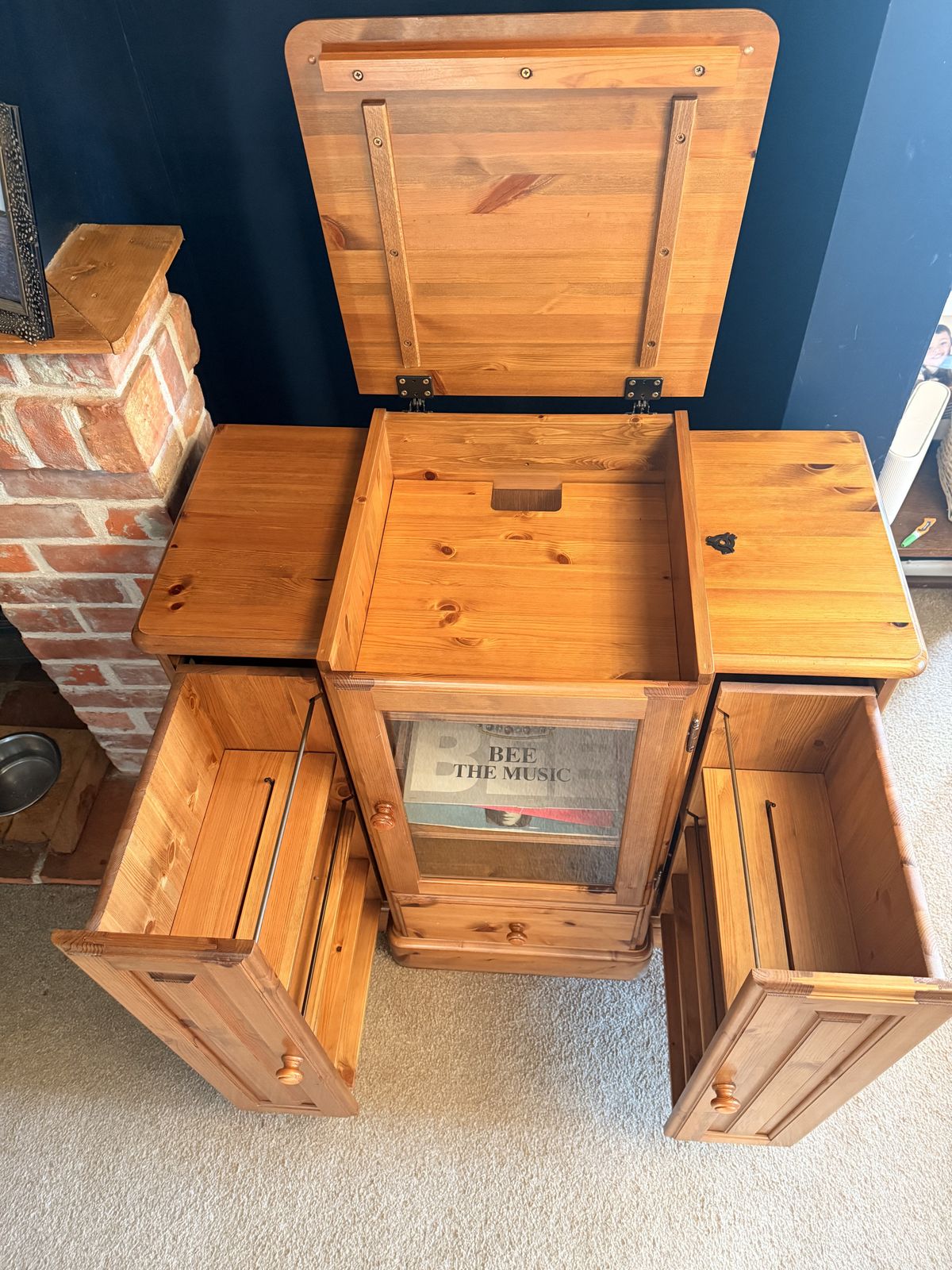 Vintage Ducal Victoria Pine Hi Fi Cabinet With Matching Side Units – 1998 And A Tv Stand photo vinterior