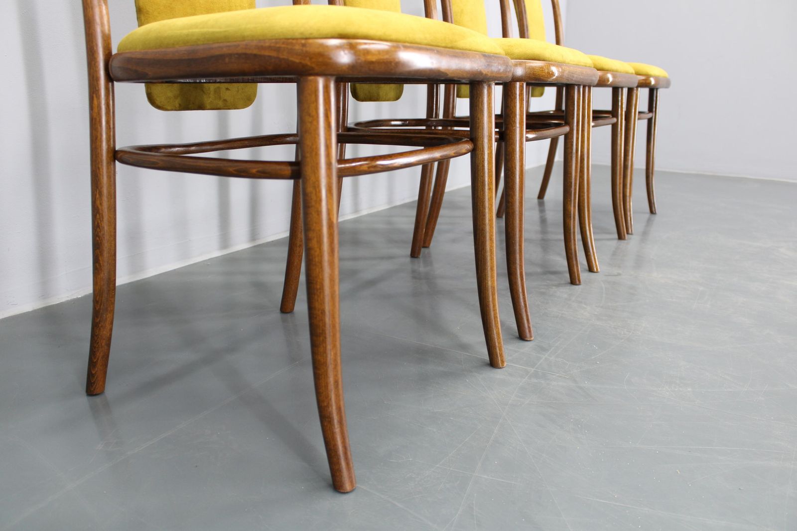 1970s Set Of Four Restored Beech Bentwood Dining Chairs By Ton, Czechoslovakia photo 896.0