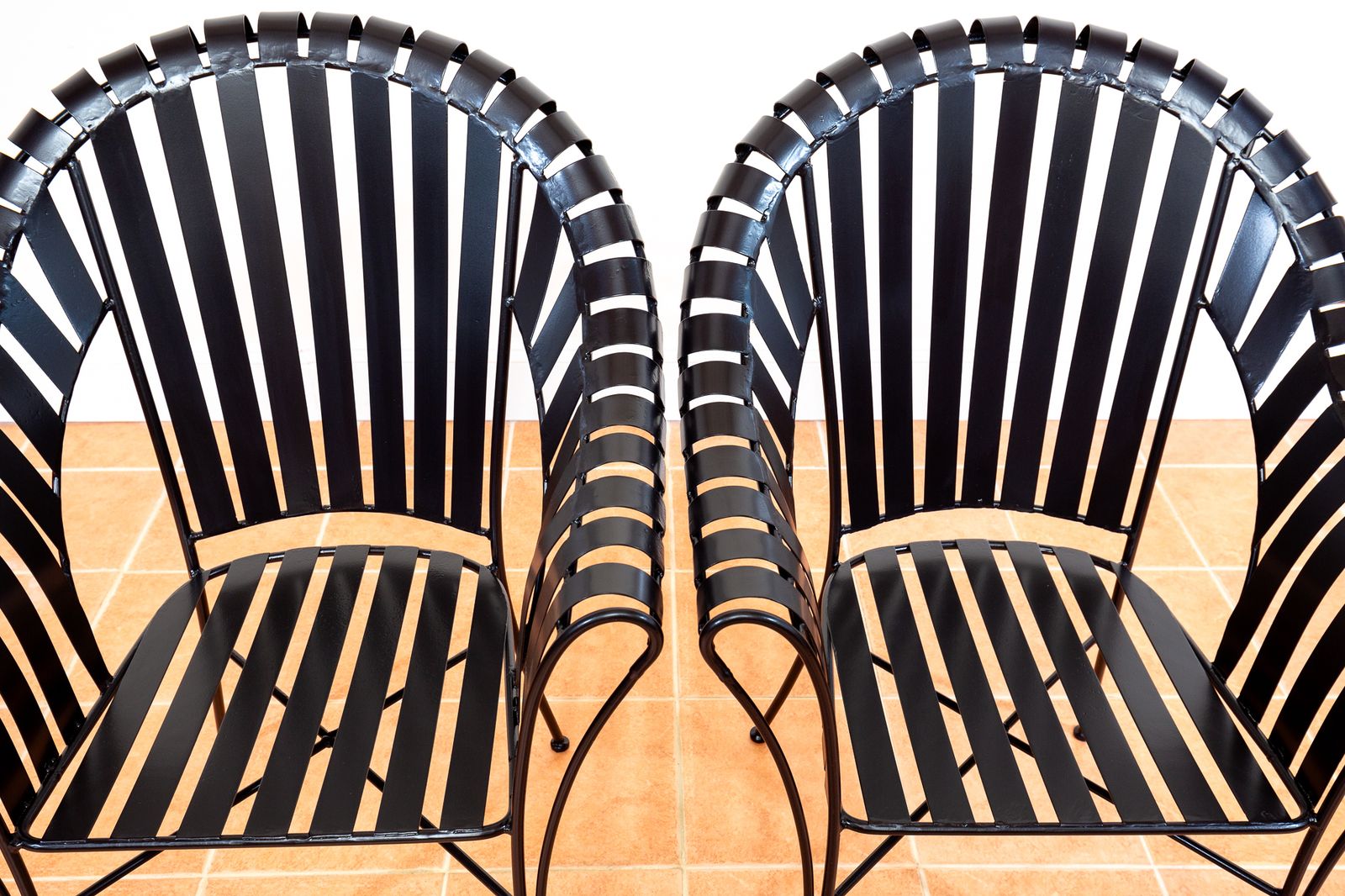 Set Of 4 Modernist Iron Strap Garden Armchairs Pair Sculptural Brutalist 1980s Mcm Patio Outdoors Outside French Machinisme Woodard Carre Salterini photo buy