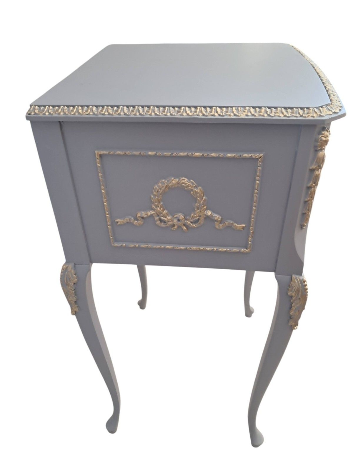 photo vinterior Vintage Pair Bedside Cabinets Drawers French Style Bedside Tables 1980's Retro