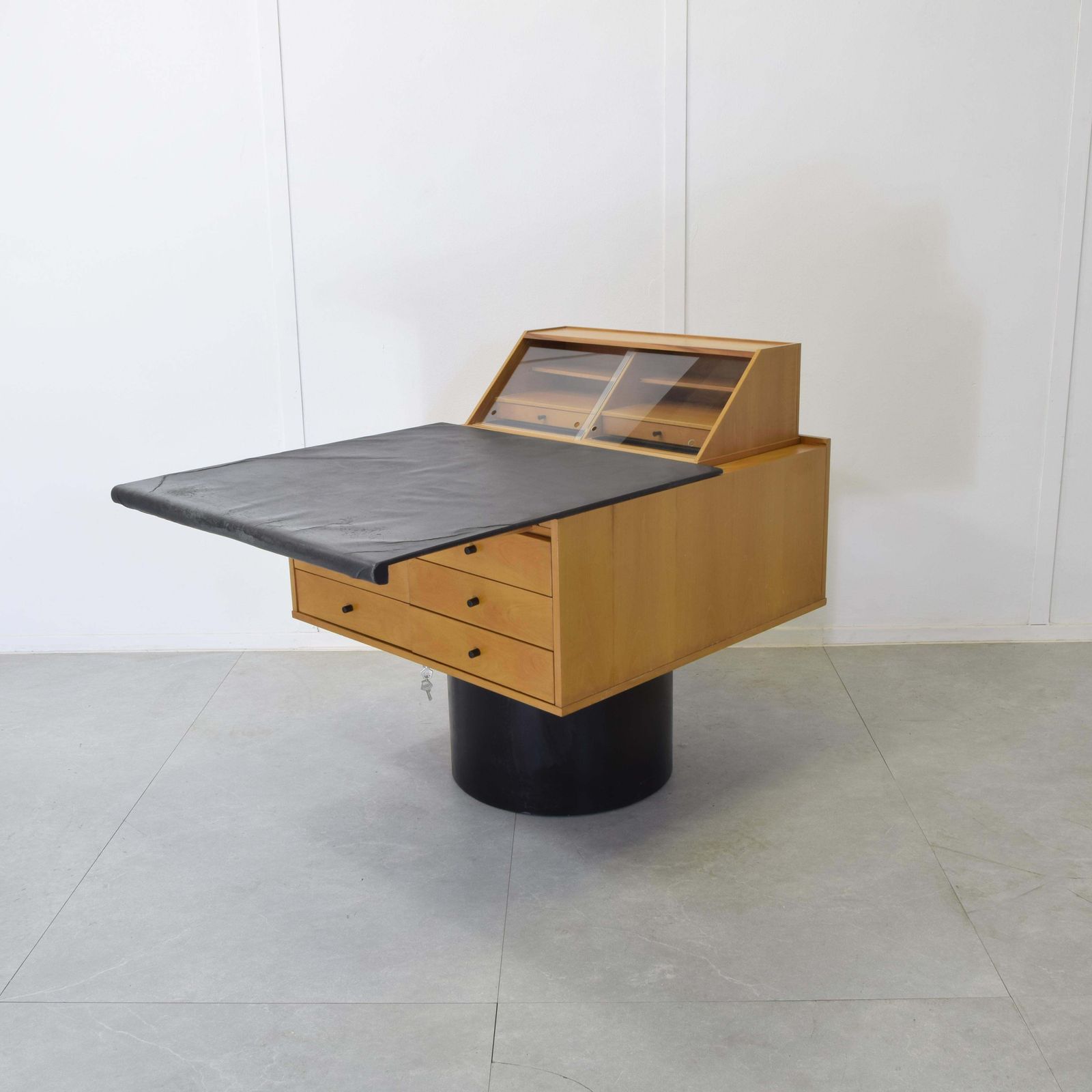 Gianfranco Frattini Desk Sesamo For Bernini 1980s photo Furniture