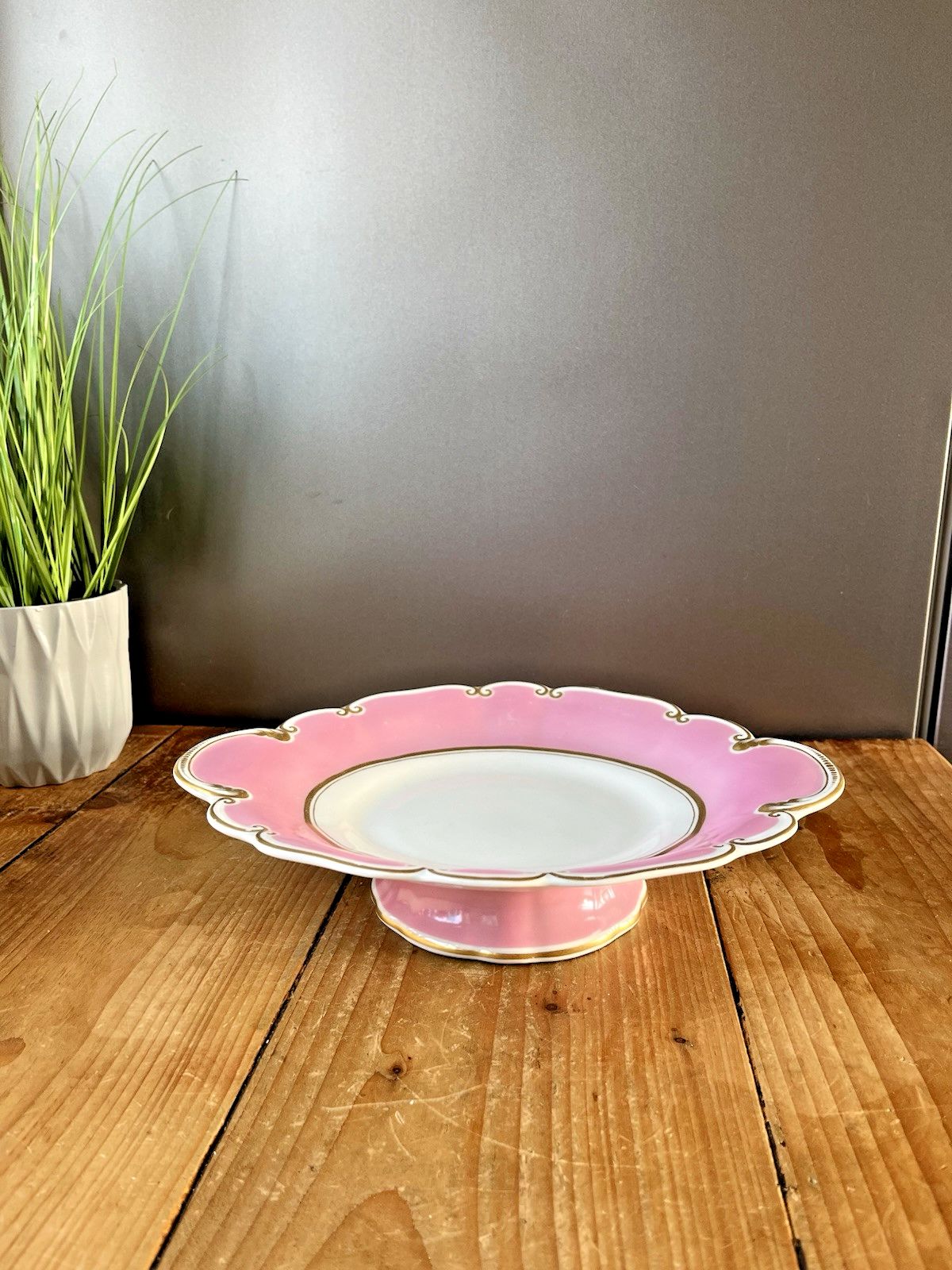 photo furniture Antique 19th C George Grainger Worcester Porcelain Pink Gilded Tazza Cake Stand