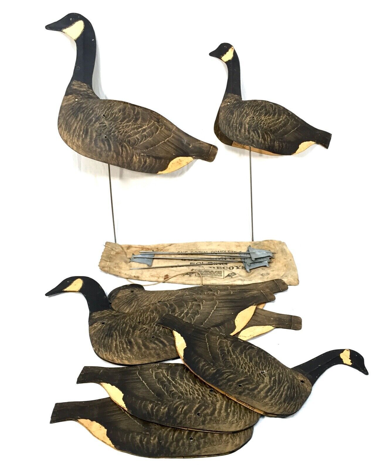 Antique Original Set Of Folding Johnsons Goose Decoys, Circa 1940 In Canvas Bag