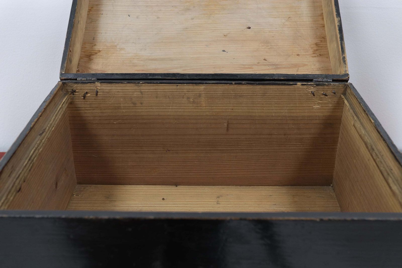 Late 19th Century Meiji Period Japanese Black Lacquered Box photo buy