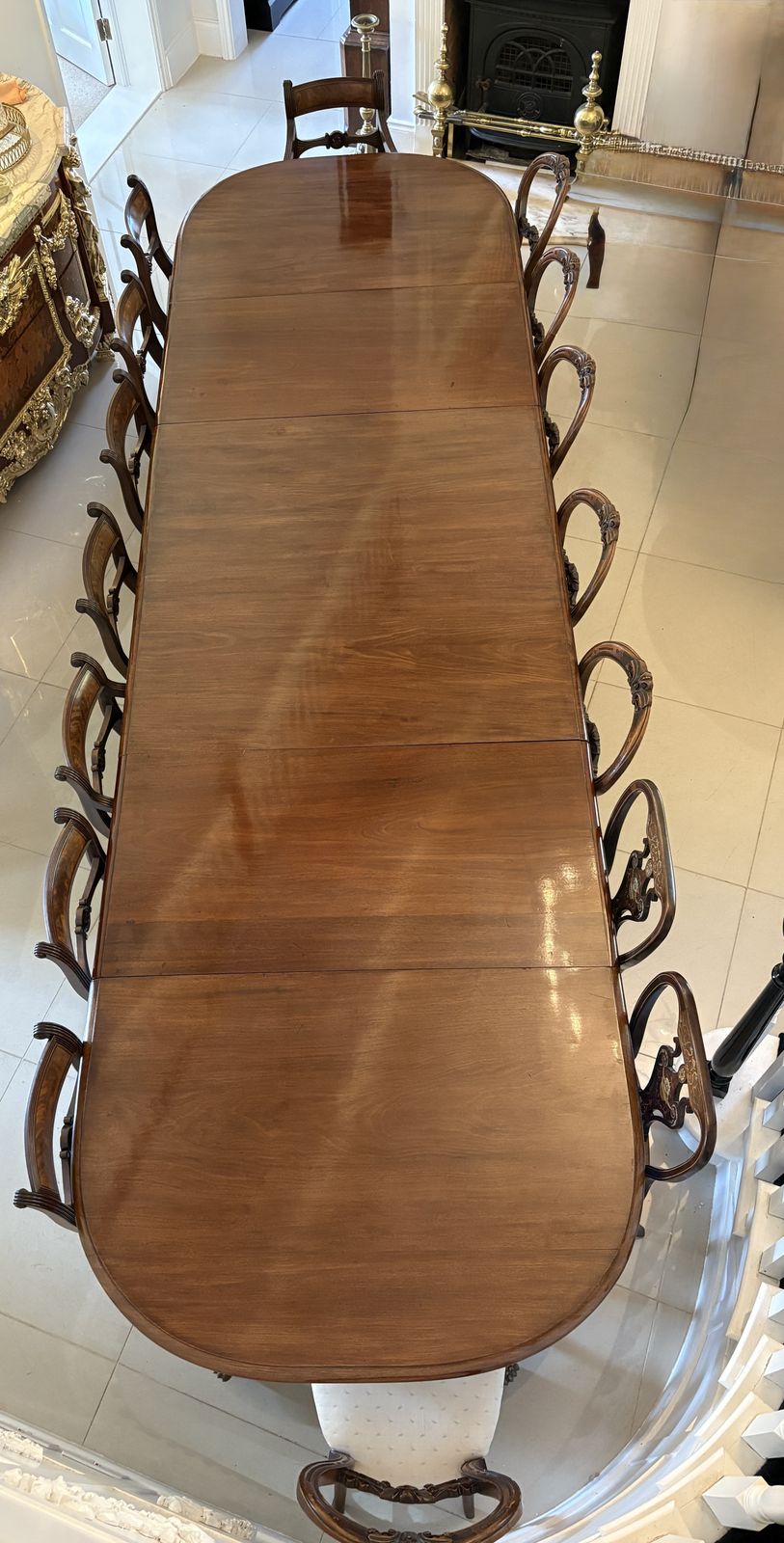 Magnificent Quality Antique 19th Century 16 Seater Figured Mahogany 3 Pilar Dining Table 72 X 122 X 409 Cm photo for sale