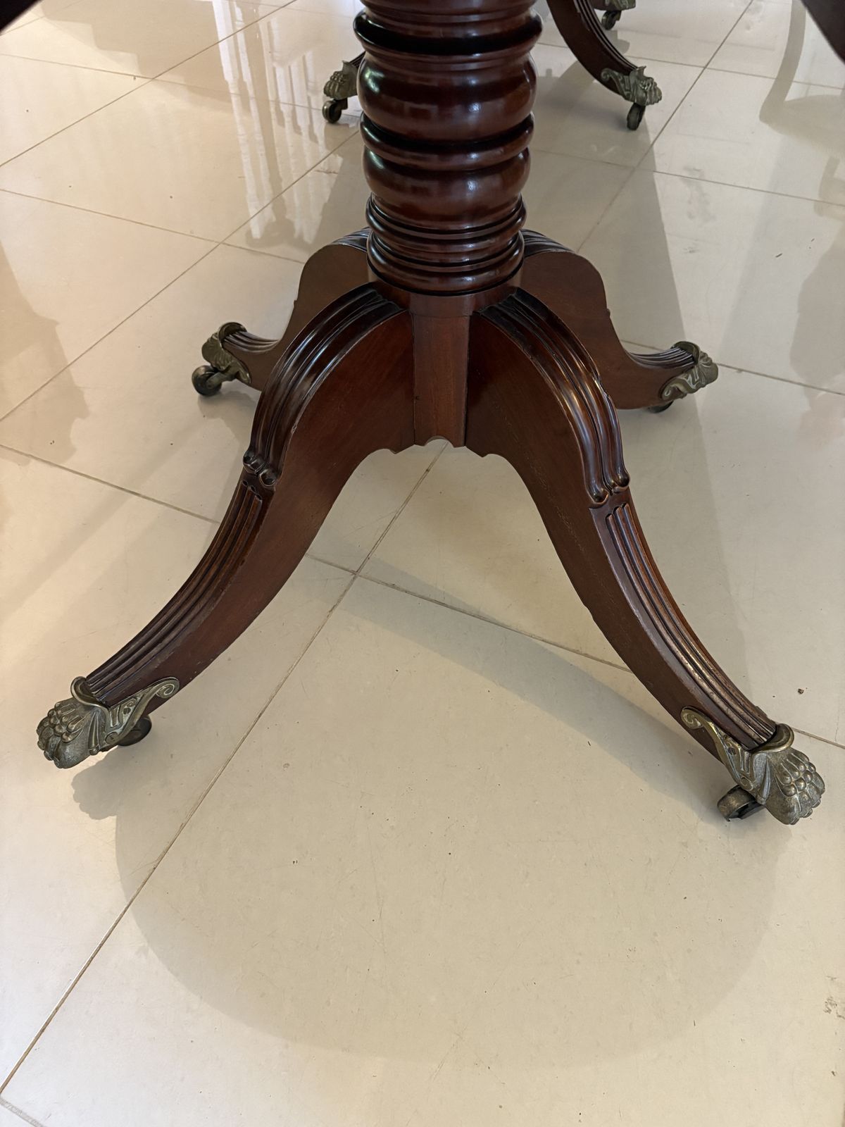 Magnificent Quality Antique 19th Century 16 Seater Figured Mahogany 3 Pilar Dining Table 72 X 122 X 409 Cm photo Furniture