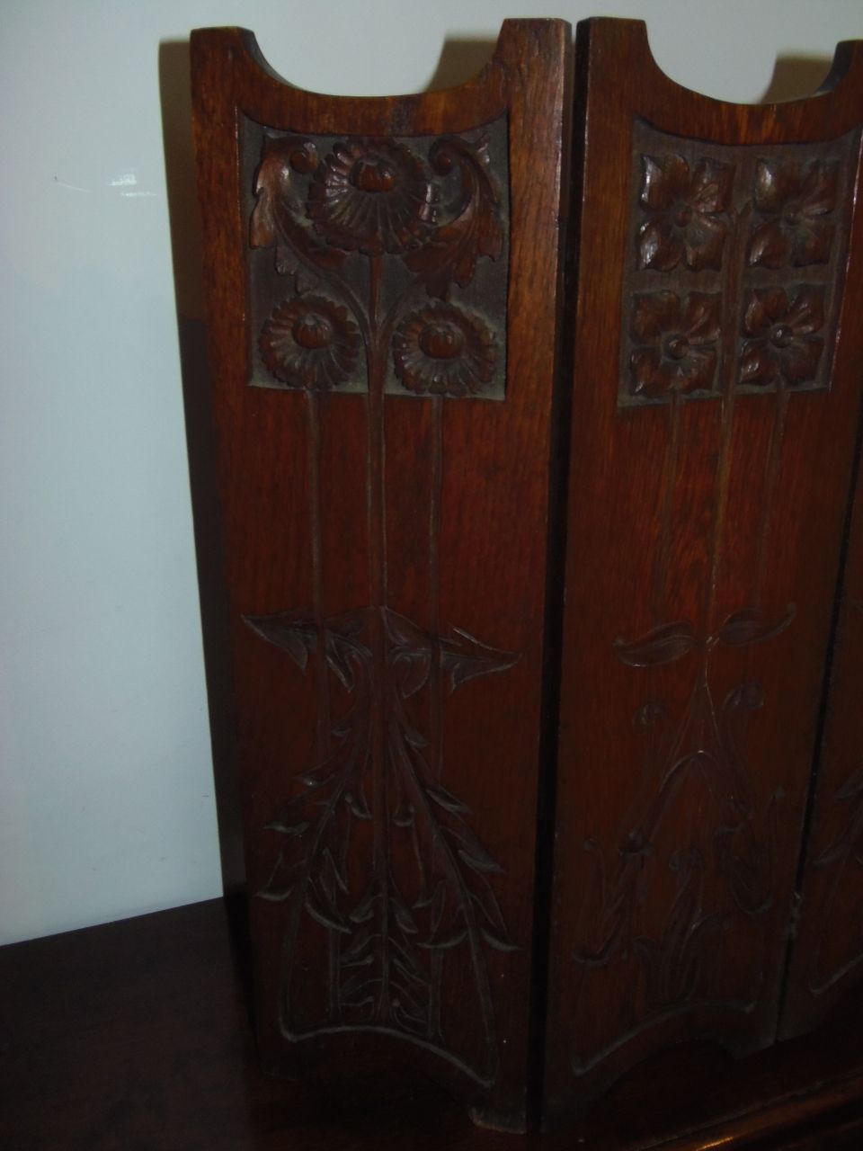 Arts And Crafts Oak Folding Screen . Arthur Simpson . photo Home Fixtures