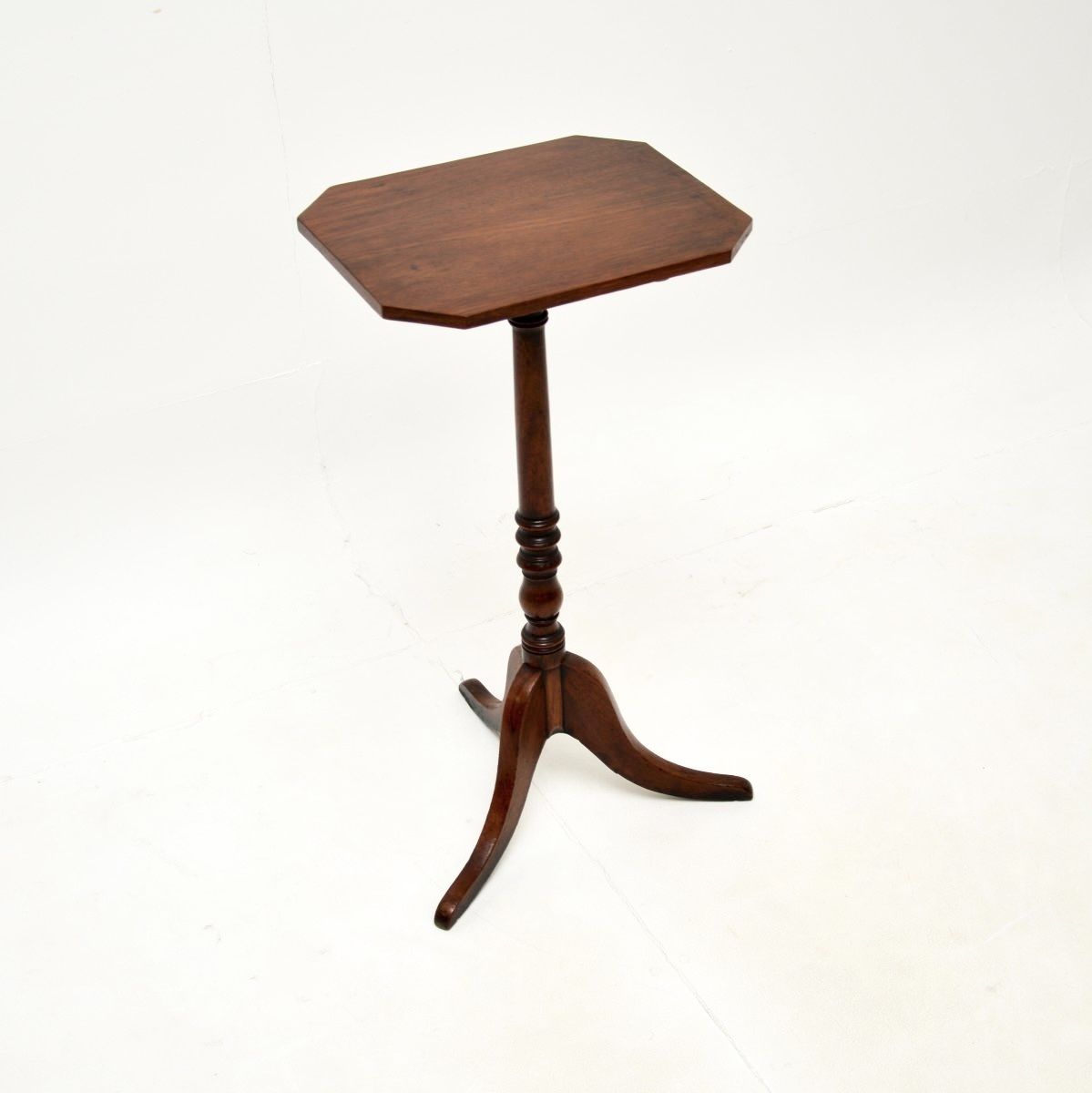 Antique Georgian Mahogany Tilt Top Side Table photo for sale
