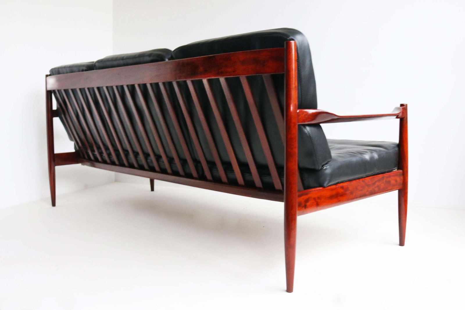 Exquisite Danish Design 3 Seater Sofa By Grete Jalk In Black Leather & Teak 1950 photo buy