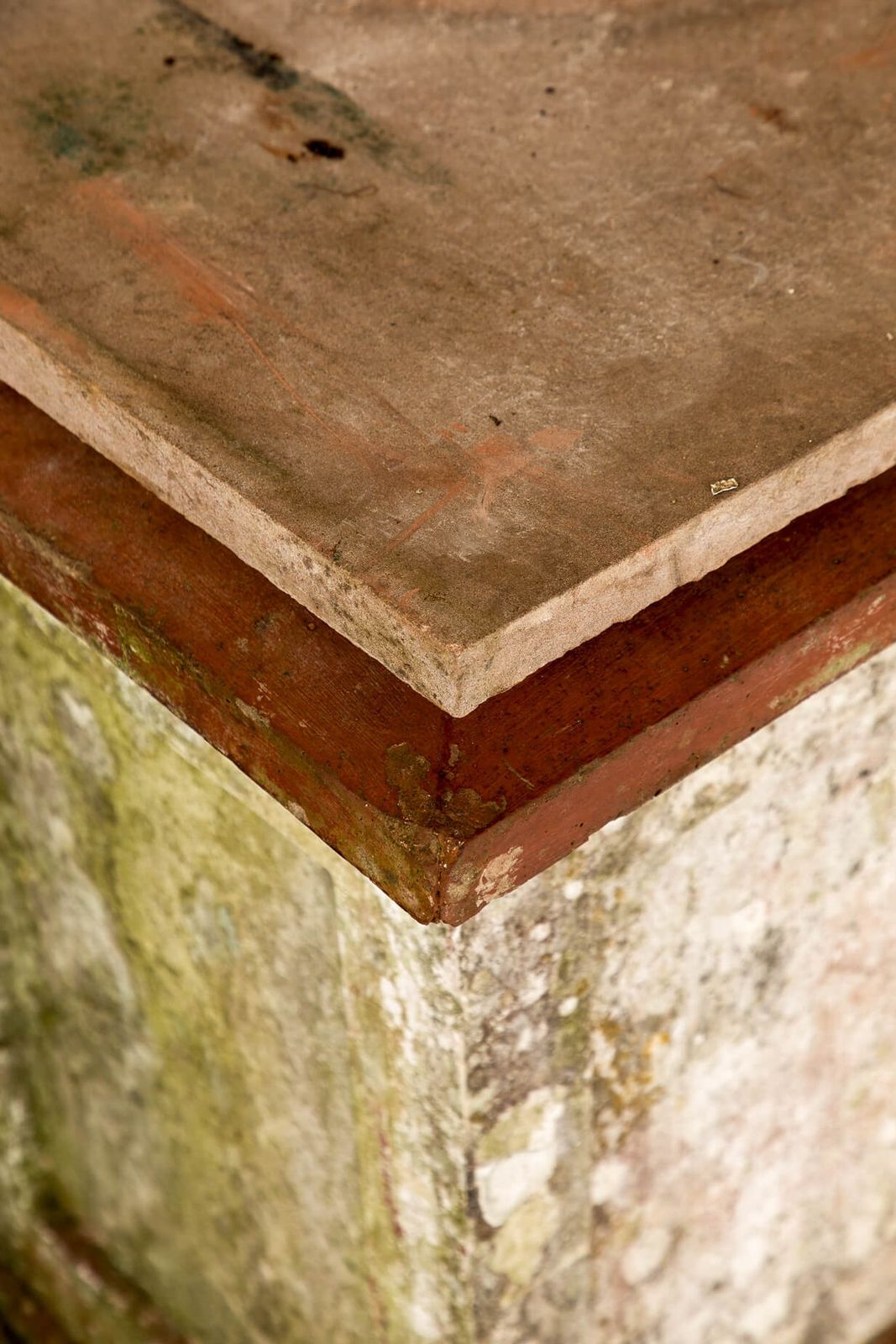 photo vinterior Pair Of 19th Century Terracotta Pedestals