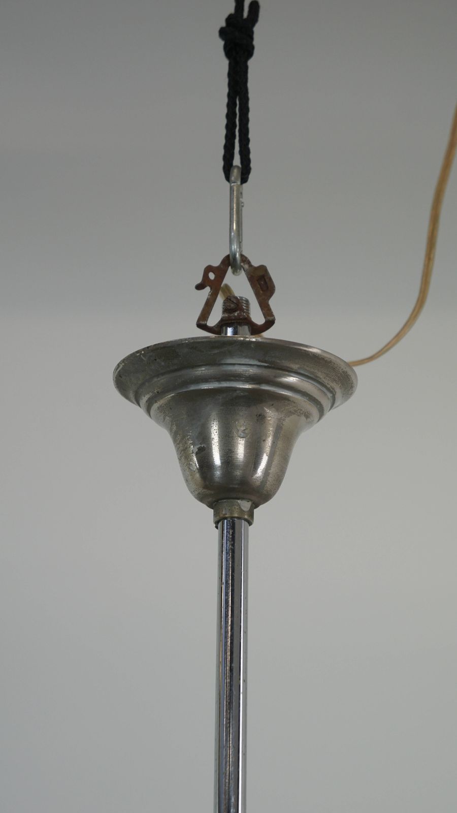 Vintage Hanglamp Met Art Deco Design, Voornamelijk Blauw Geschilderd Glas photo Verlichting