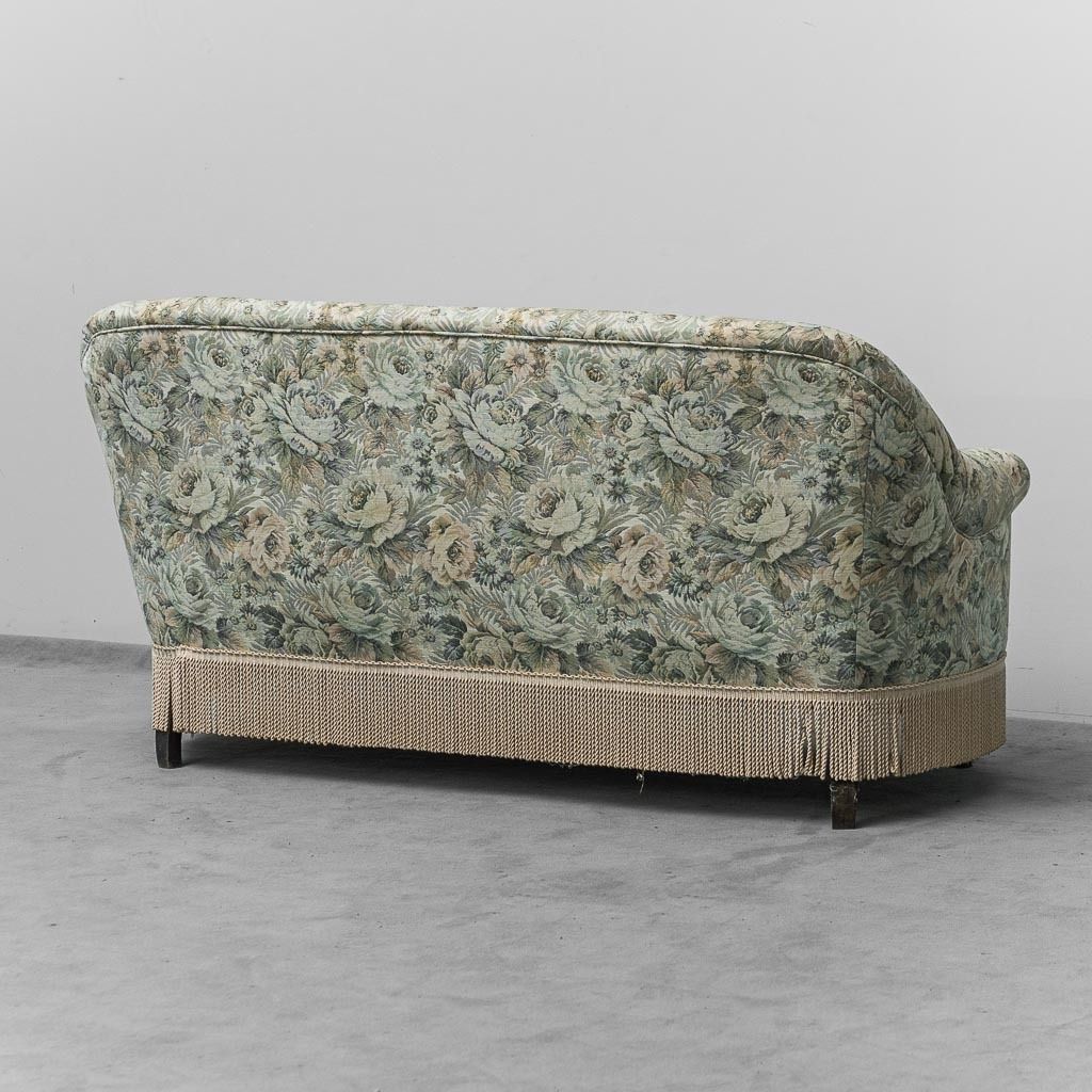 Vintage Sofa With Floral Pattern From The 50s photo 416.0