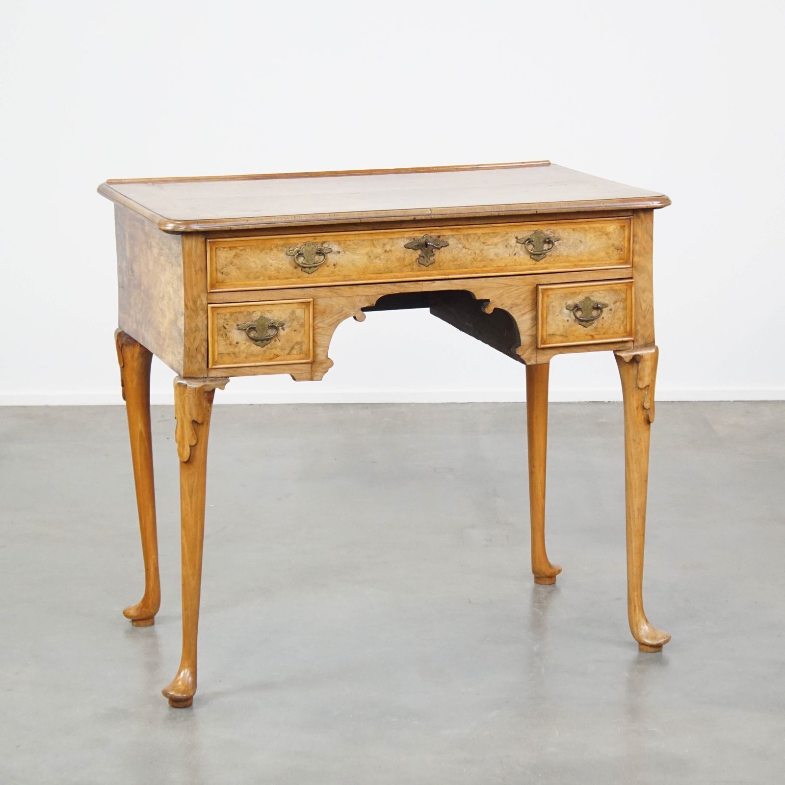 Beautiful Antique Dutch Burl Walnut Wooden Writing/Side Table From The 18th Century