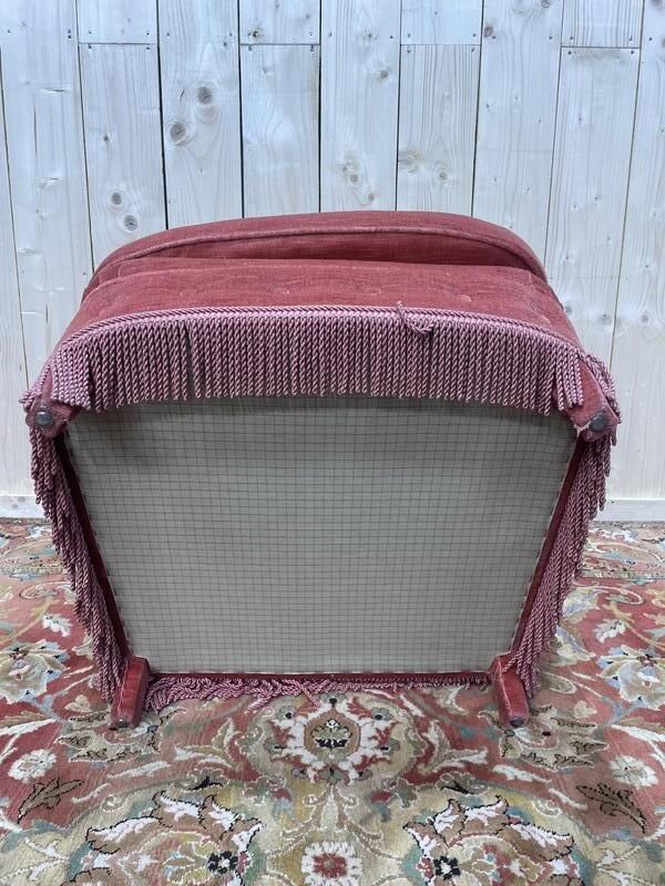 Fauteuil Style Crapaud En Velours Rose Capitonné photo for sale