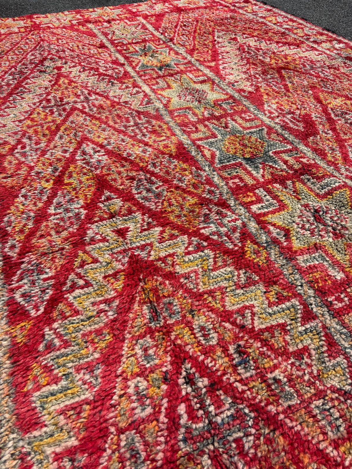 photo for sale Red Vintage Moroccan Boujad Wool Rug 190x290 Cm  Handwoven Berber Carpet   Authentic Tribal Design