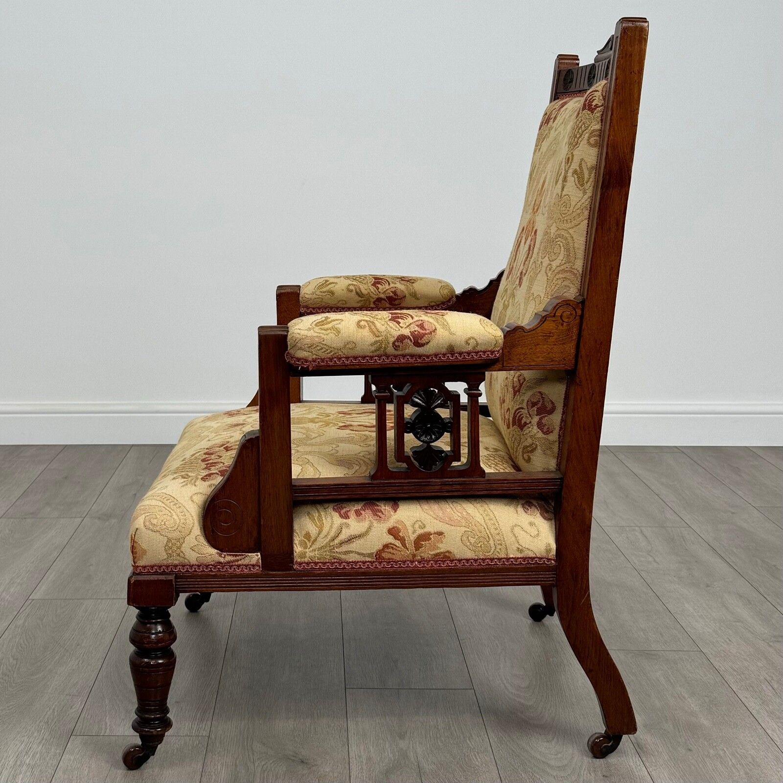 Antique 20th Century Good Quality Armchair In Mahogany photo for sale