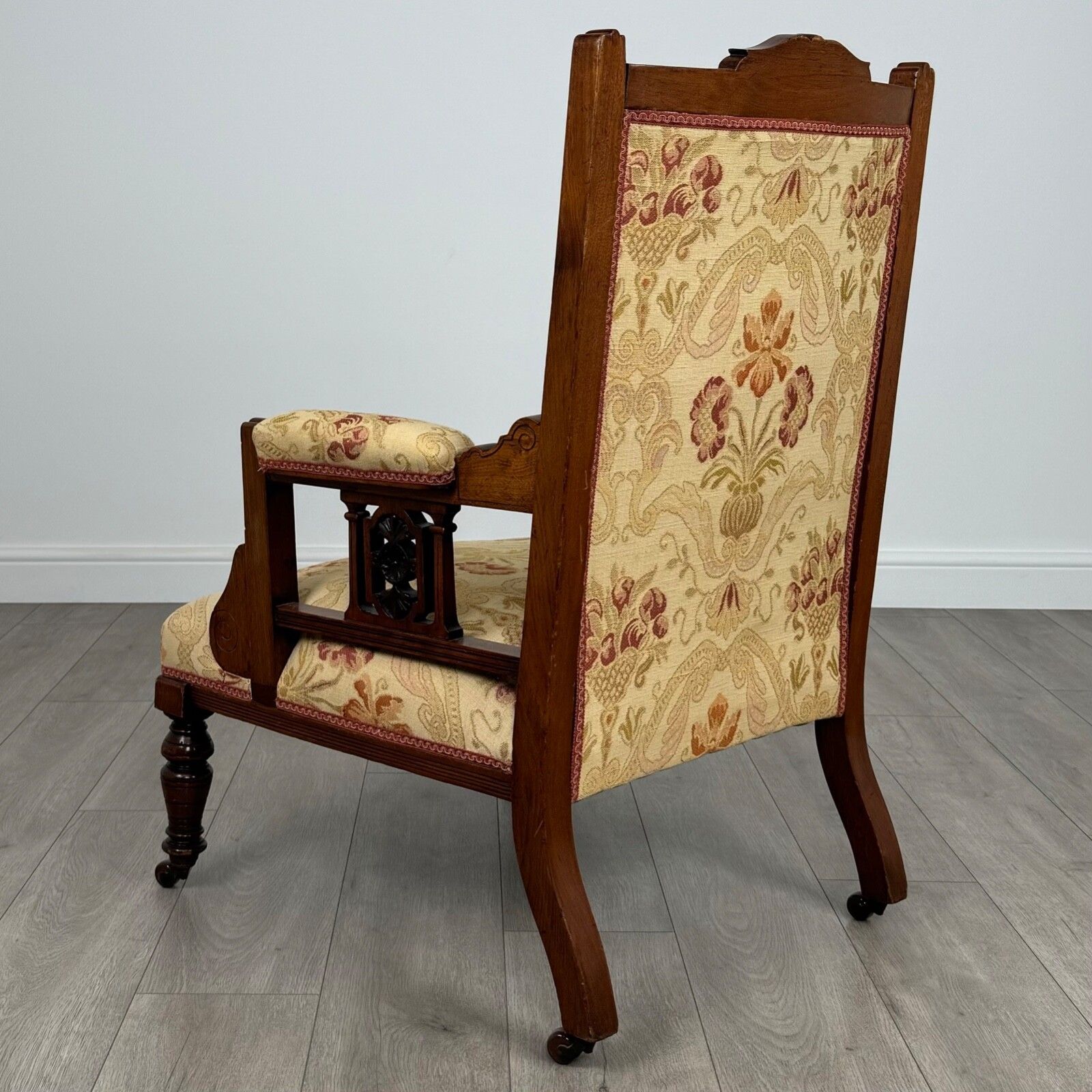 Antique 20th Century Good Quality Armchair In Mahogany photo Furniture