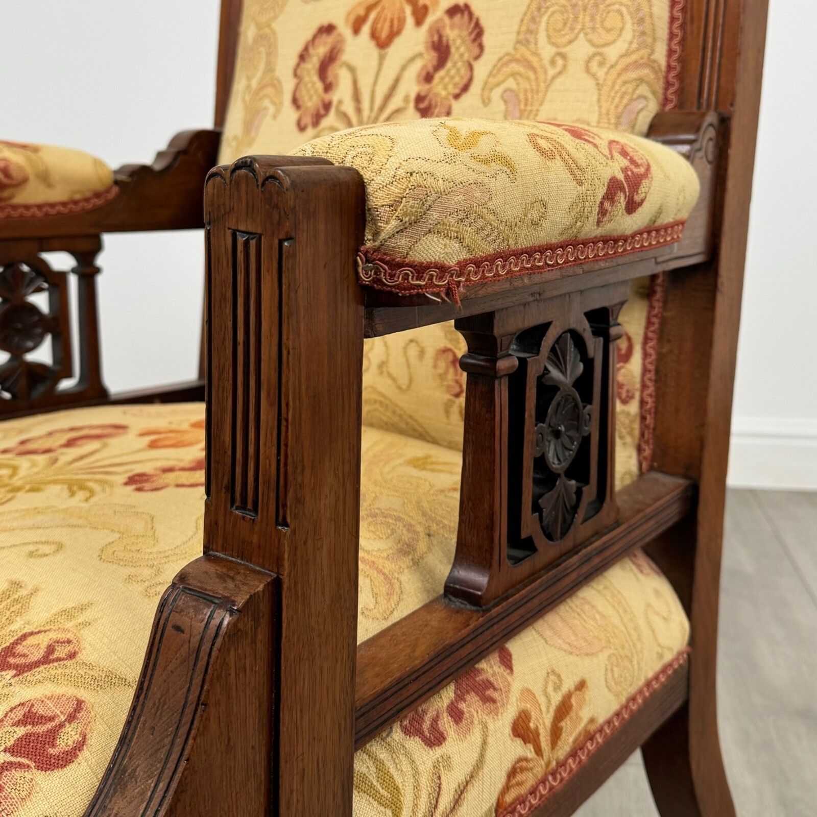 425.0 Antique 20th Century Good Quality Armchair In Mahogany photo