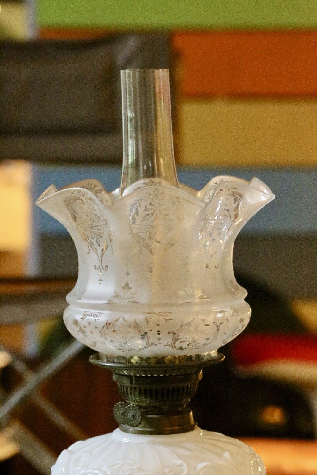 Fine Victorian Art Nouveau Brass Oil Lamp With Milk Glass Reservoir photo vinterior