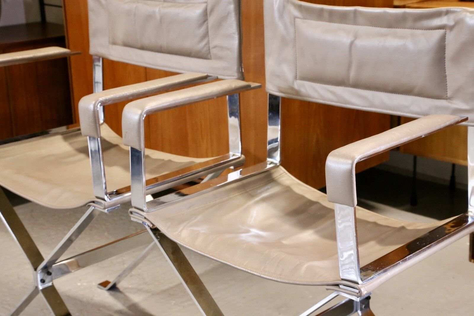 photo furniture Pair Alessandro Albrizzi Designed Italian Chrome & Leather Director's Armchairs