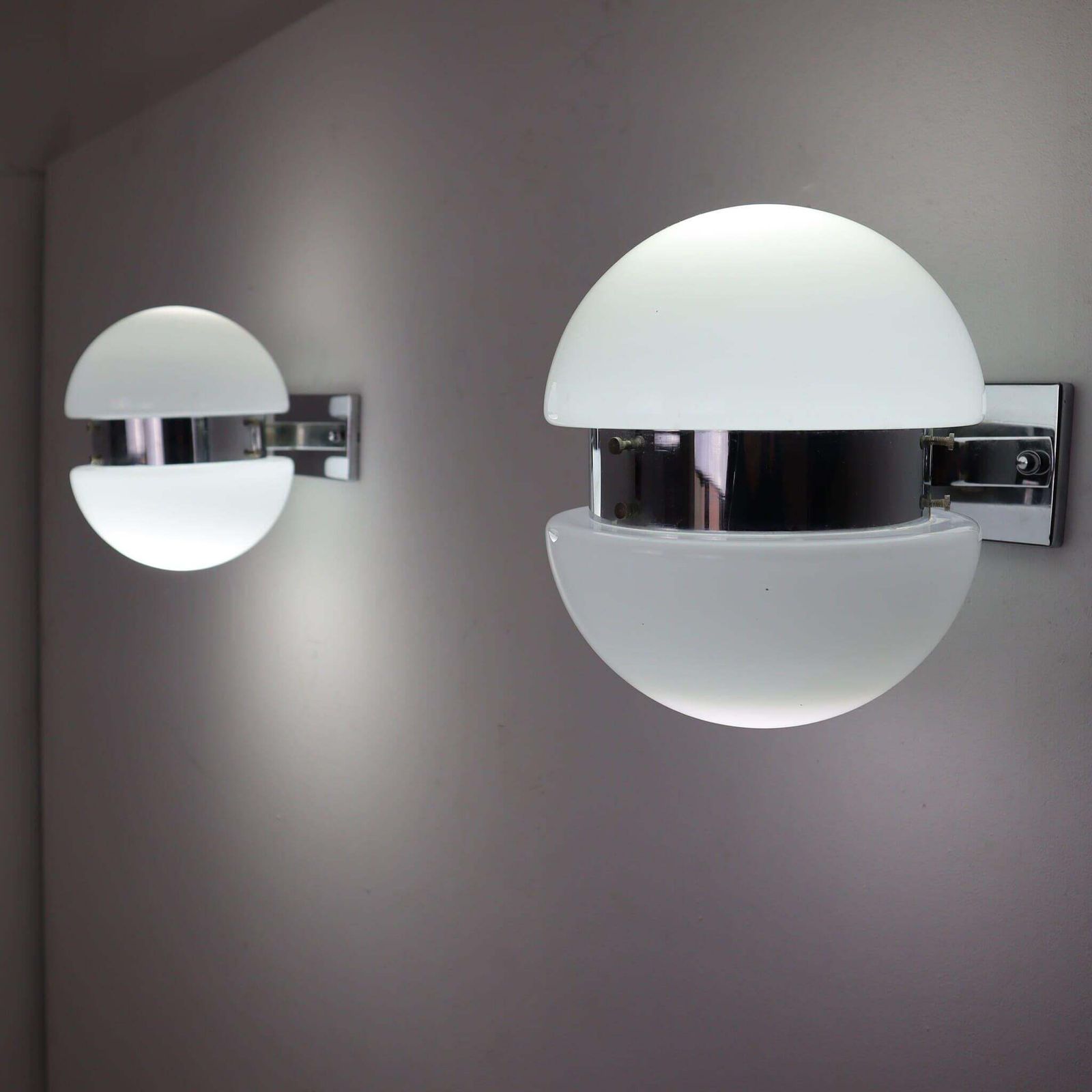 Pair Of Opaline Glass Wall Lights Sconces Sergio Mazza Style Italy 1970s photo buy